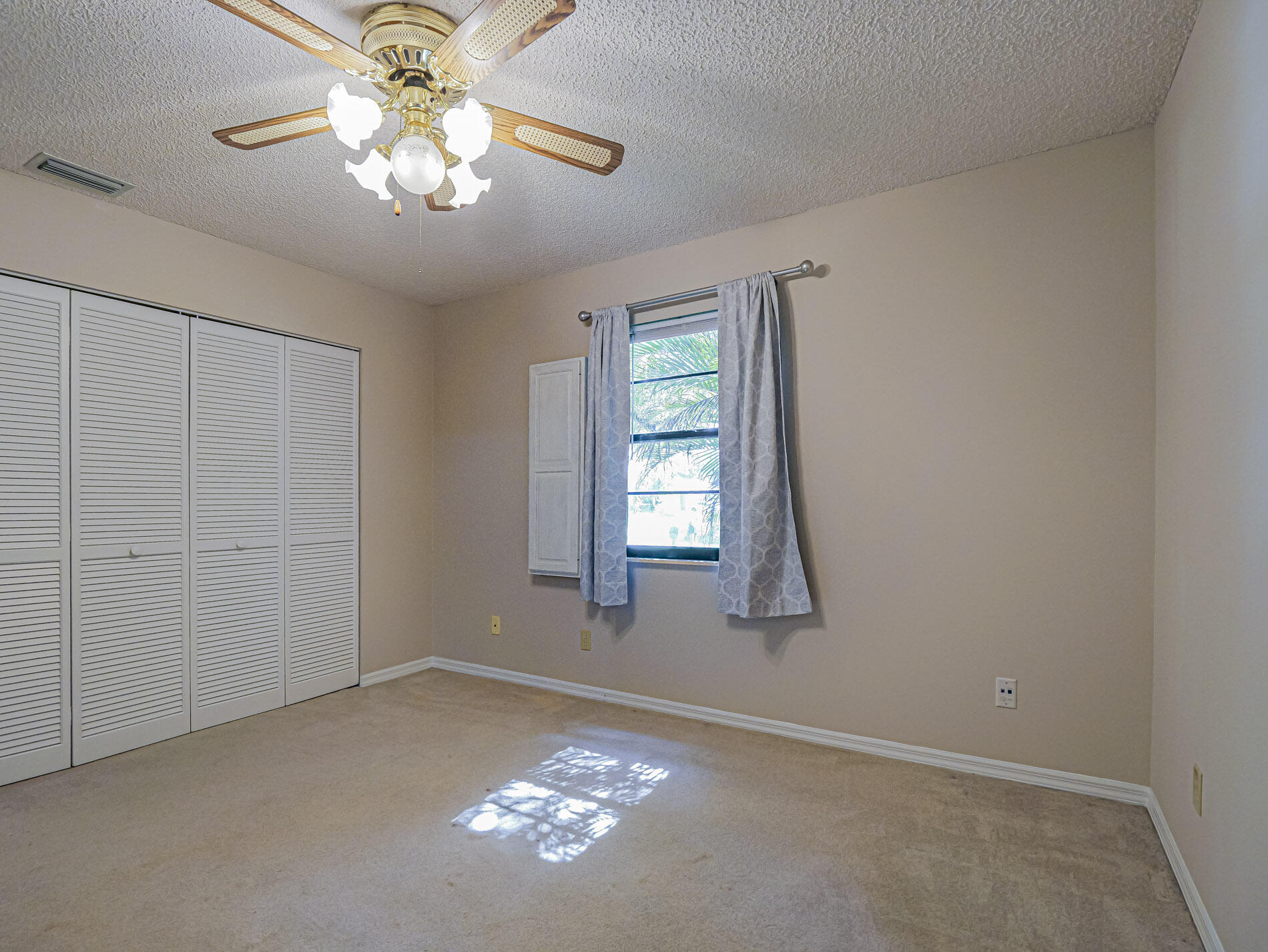 PARADISE PARK UNIT NO 2 - Residential