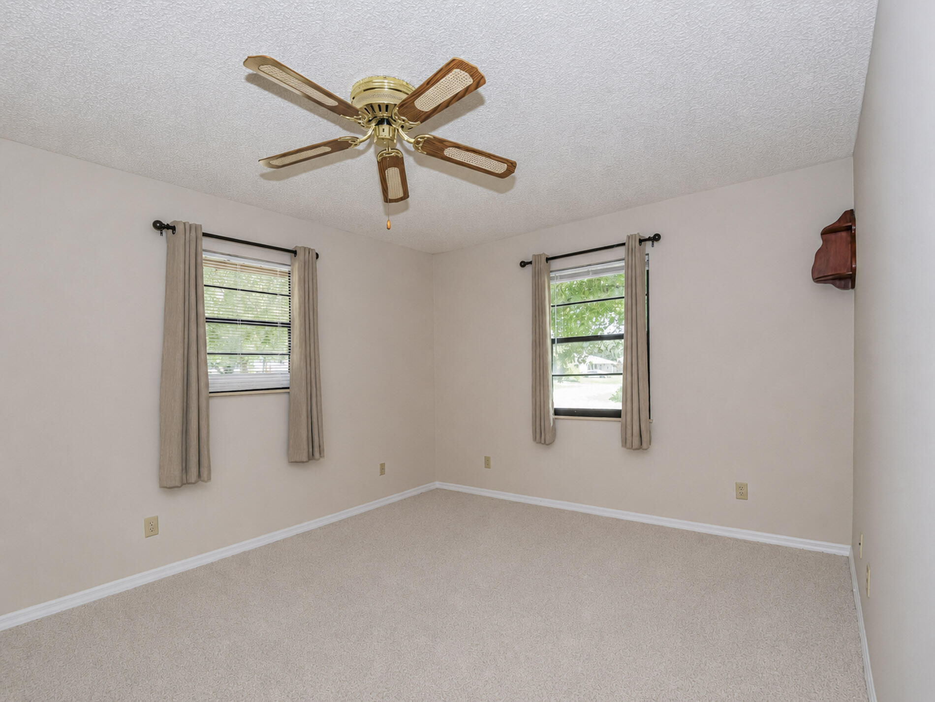PARADISE PARK UNIT NO 2 - Residential