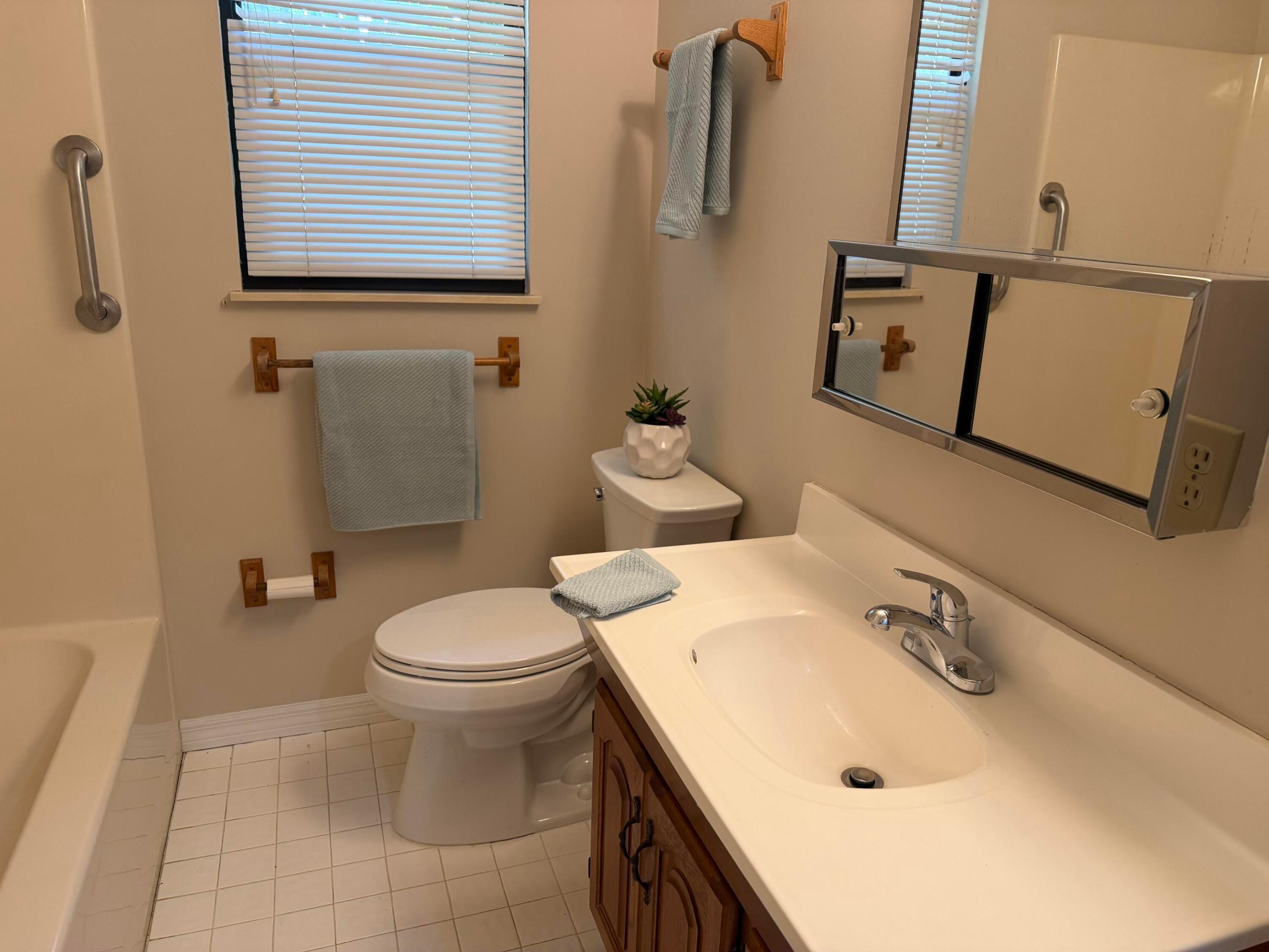 PARADISE PARK UNIT NO 2 - Residential