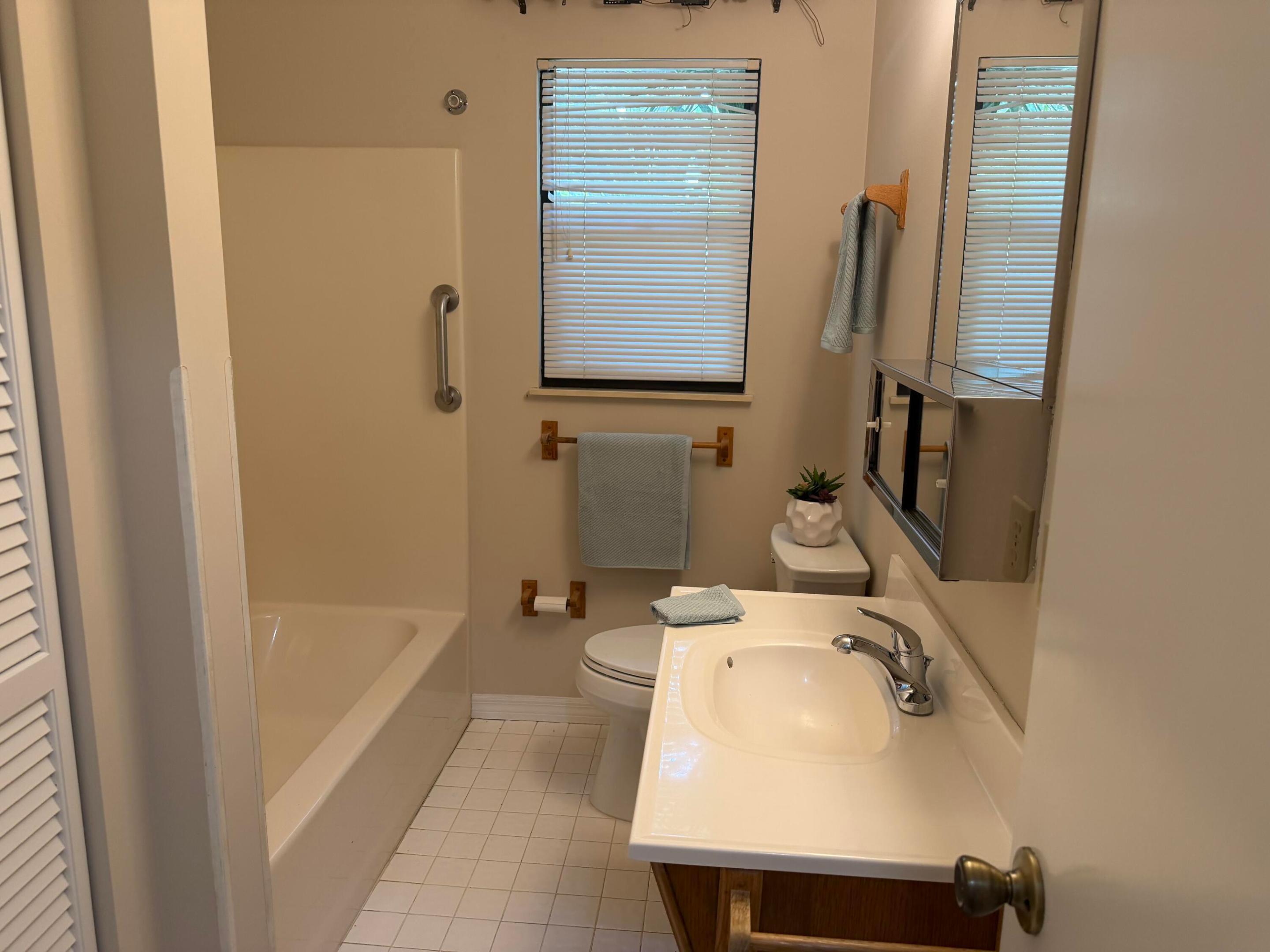 PARADISE PARK UNIT NO 2 - Residential