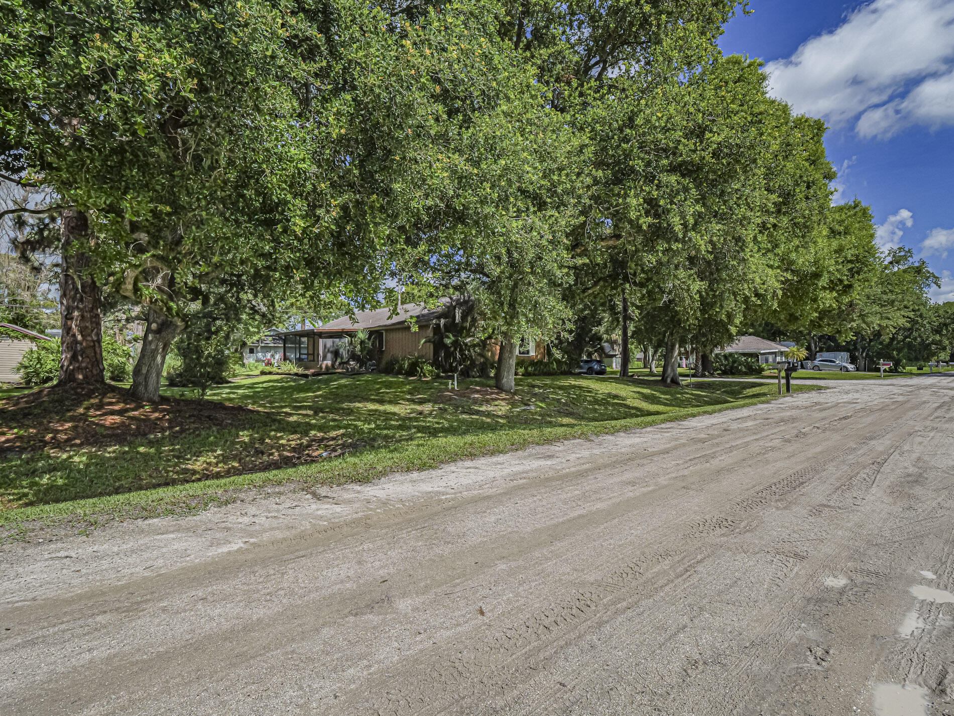 PARADISE PARK UNIT NO 2 - Residential