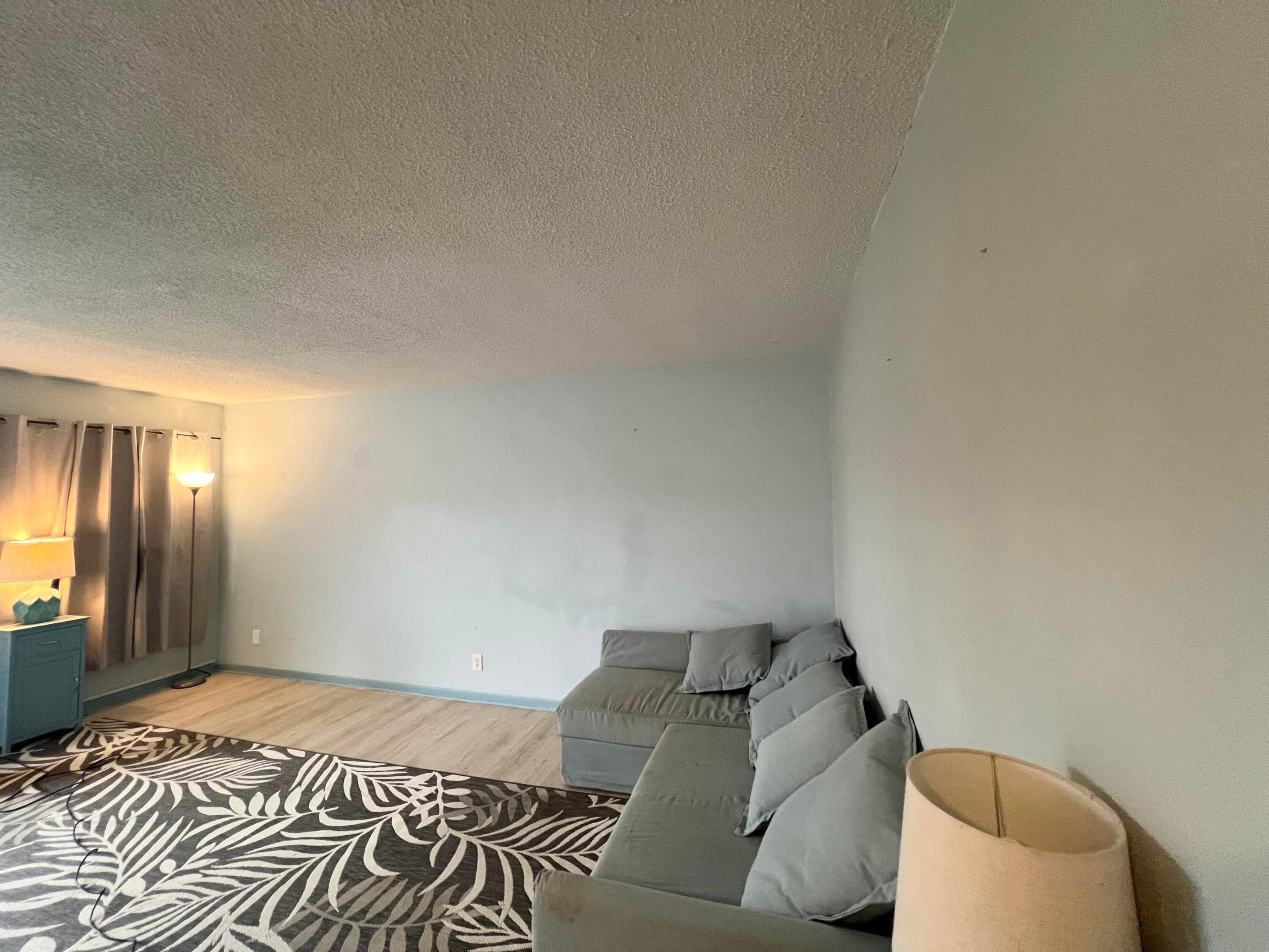 CRYSTAL COURT MANOR NO 15 CONDO - Residential Lease