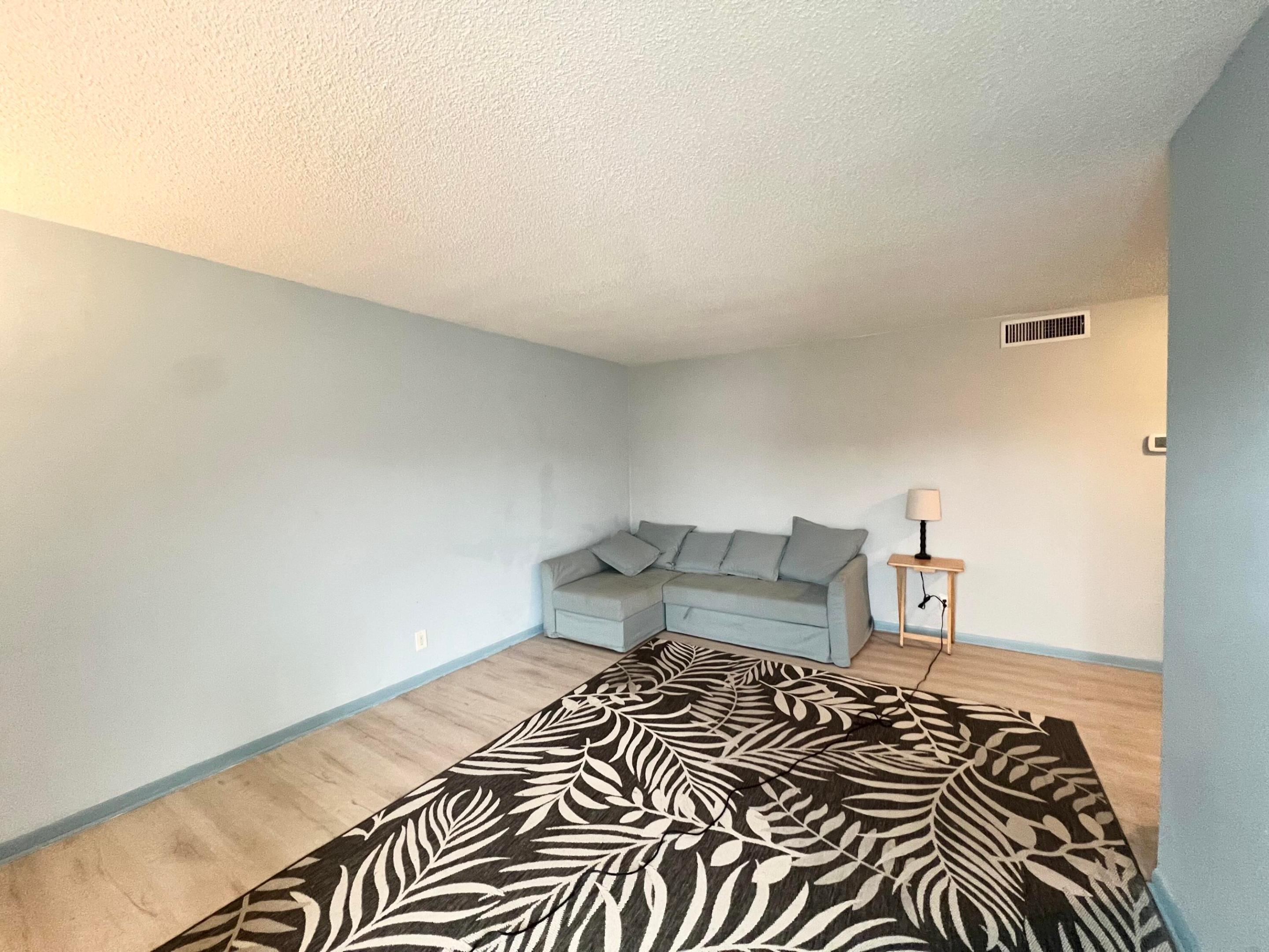 CRYSTAL COURT MANOR NO 15 CONDO - Residential Lease