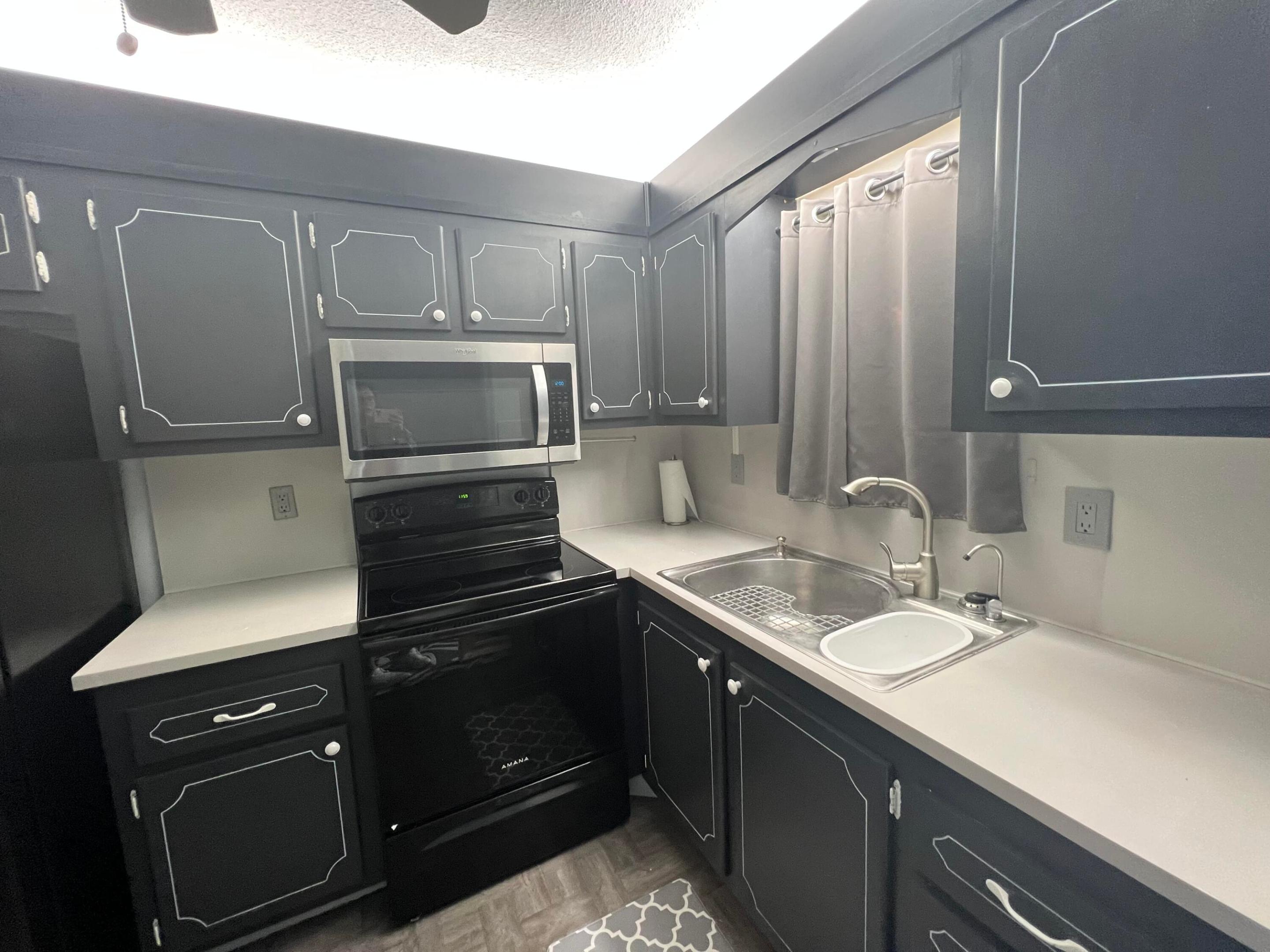 CRYSTAL COURT MANOR NO 15 CONDO - Residential Lease