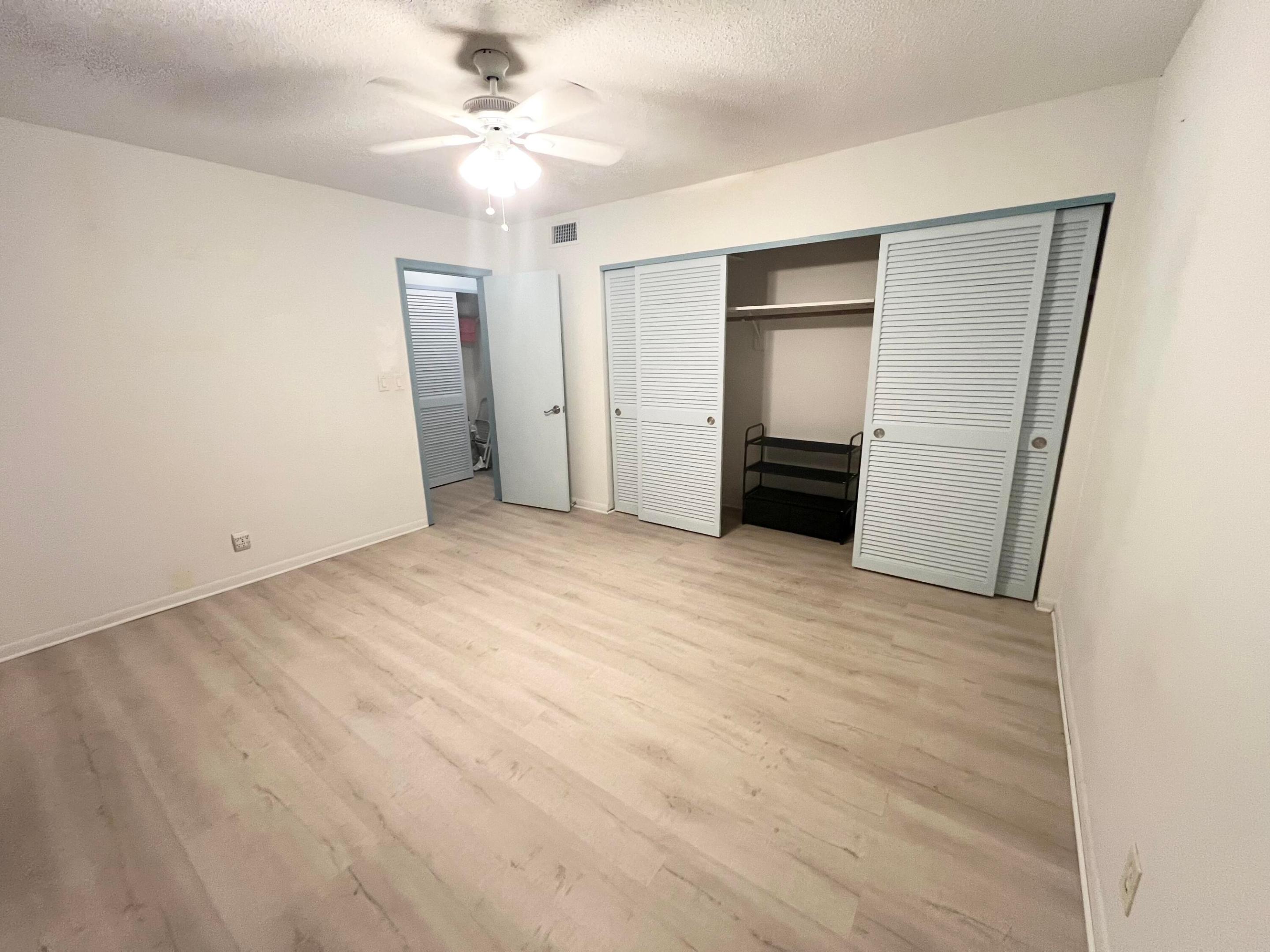 CRYSTAL COURT MANOR NO 15 CONDO - Residential Lease