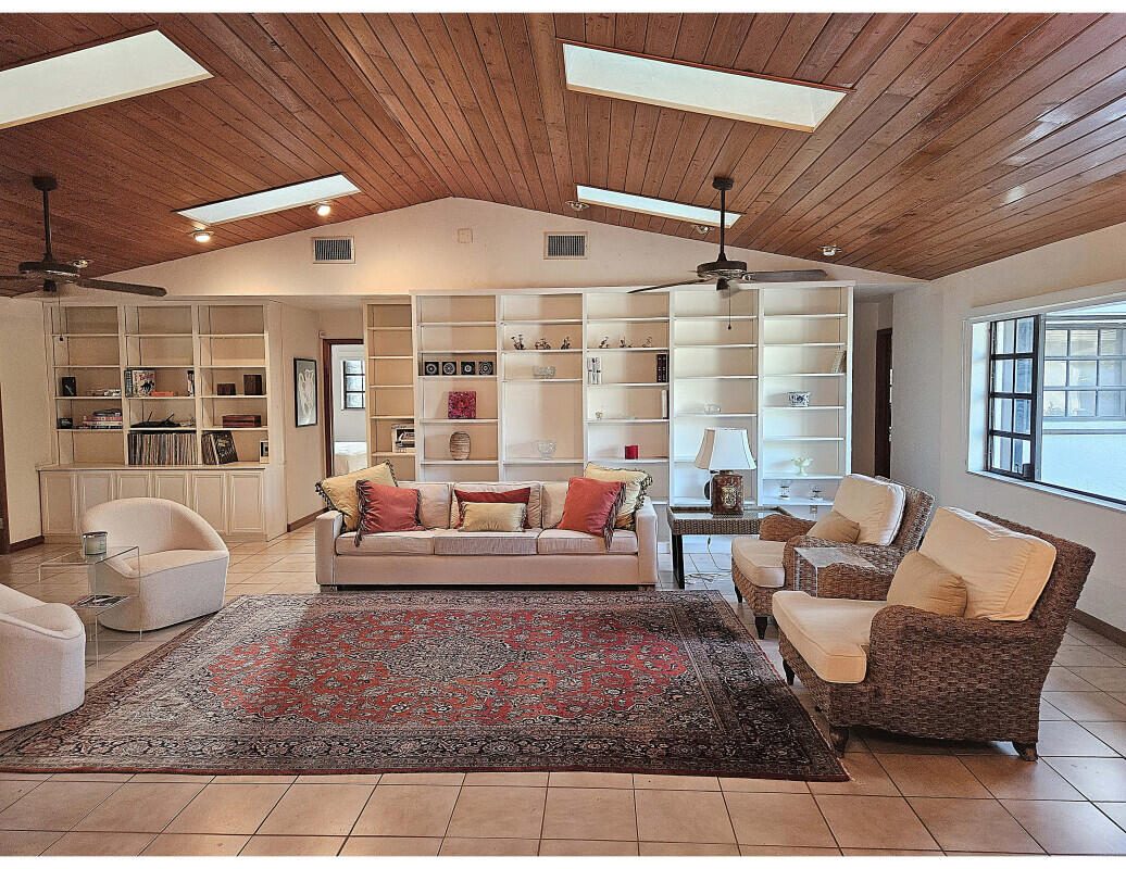 SOUTHERN COVE - Residential Lease