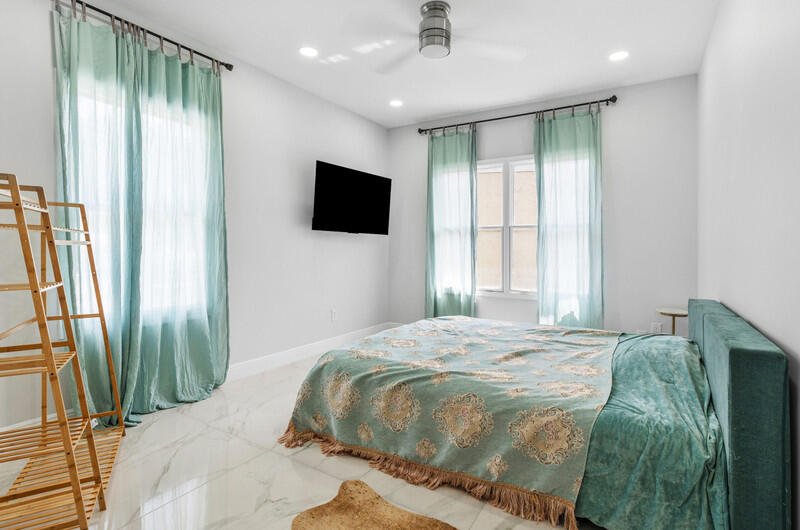 PALMS AT BOCA POINTE - Residential