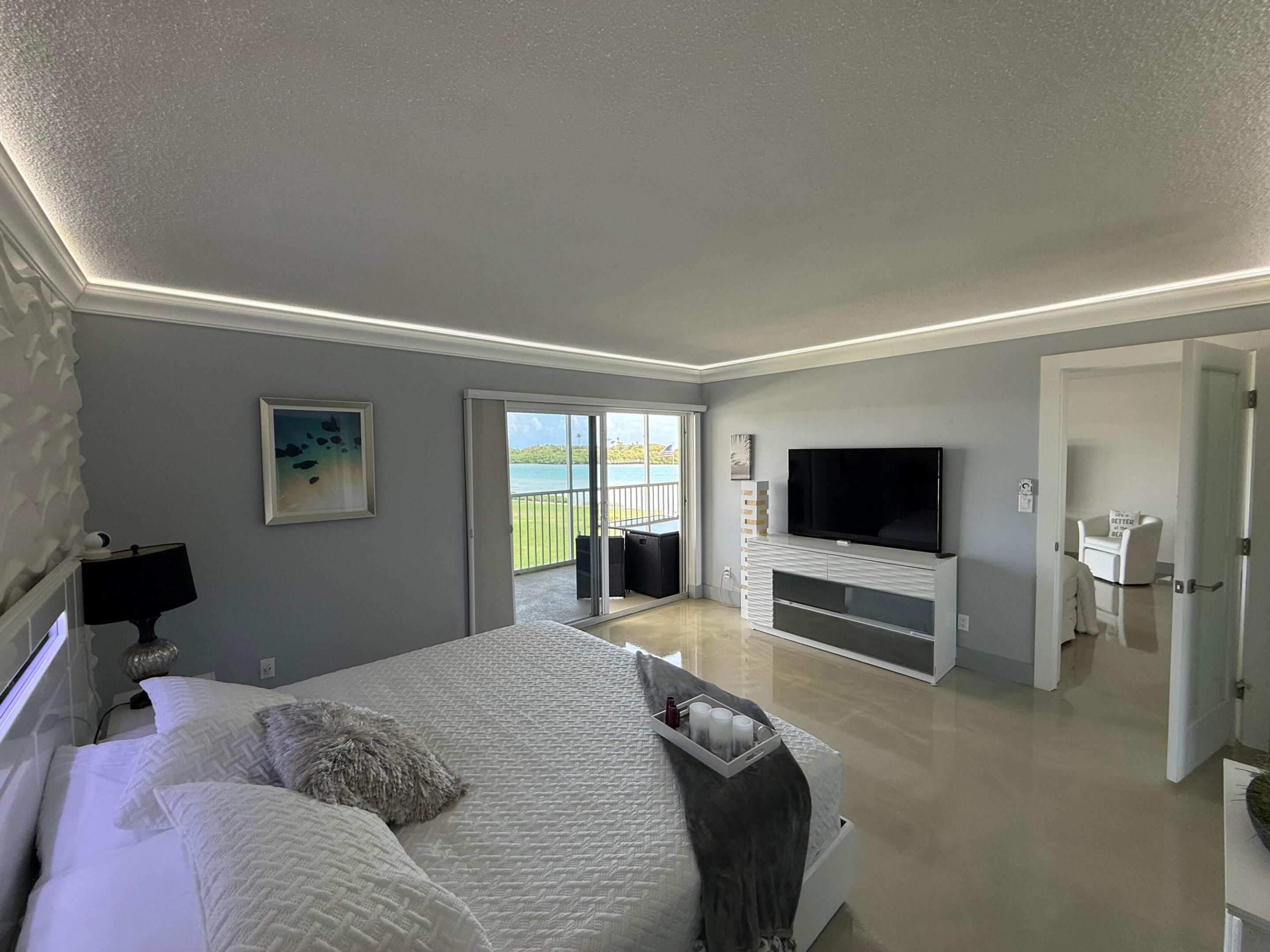 WATERWAY BEACH CONDOS - Residential
