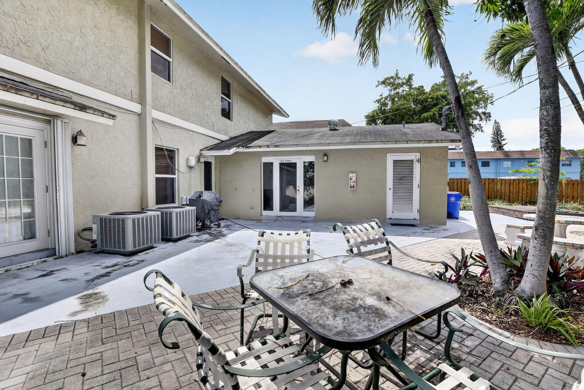 DIXIE PARK - Residential Lease