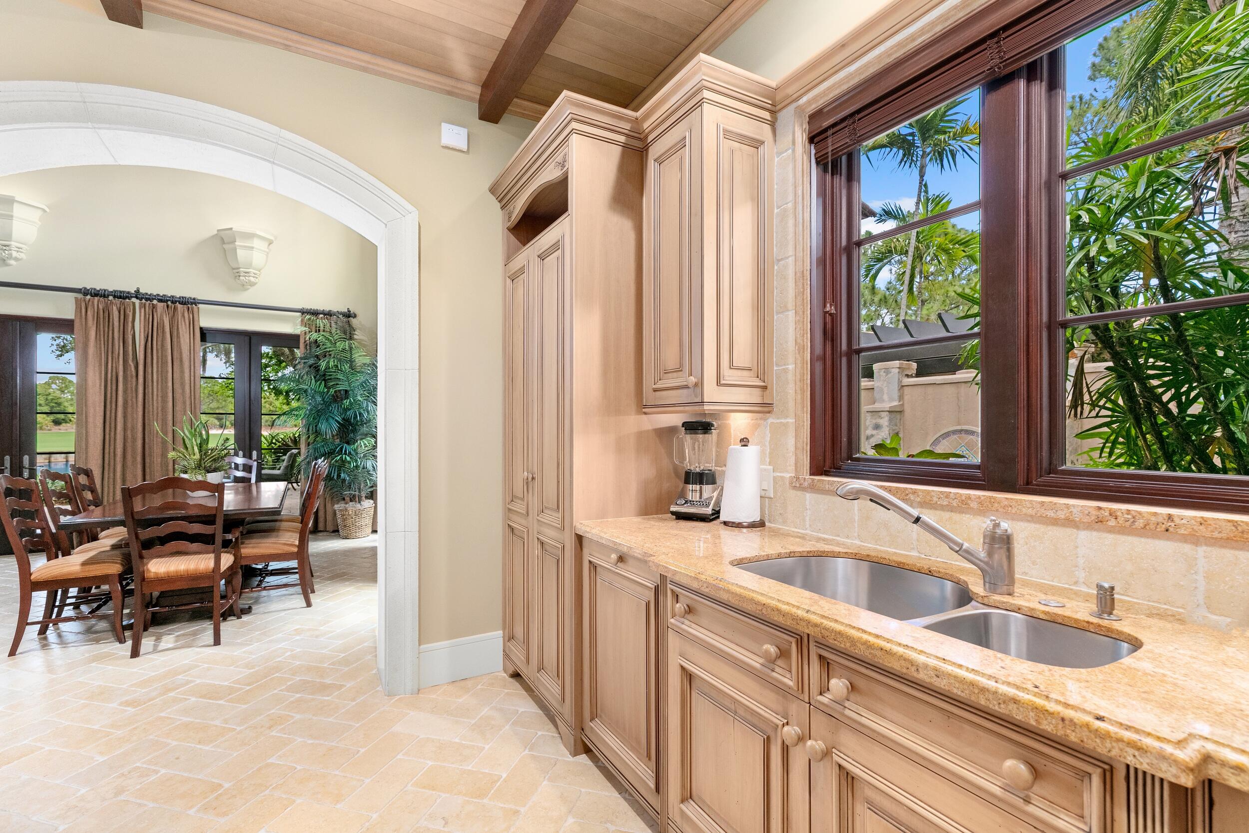 BEARS CLUB VILLAS CONDO - Residential