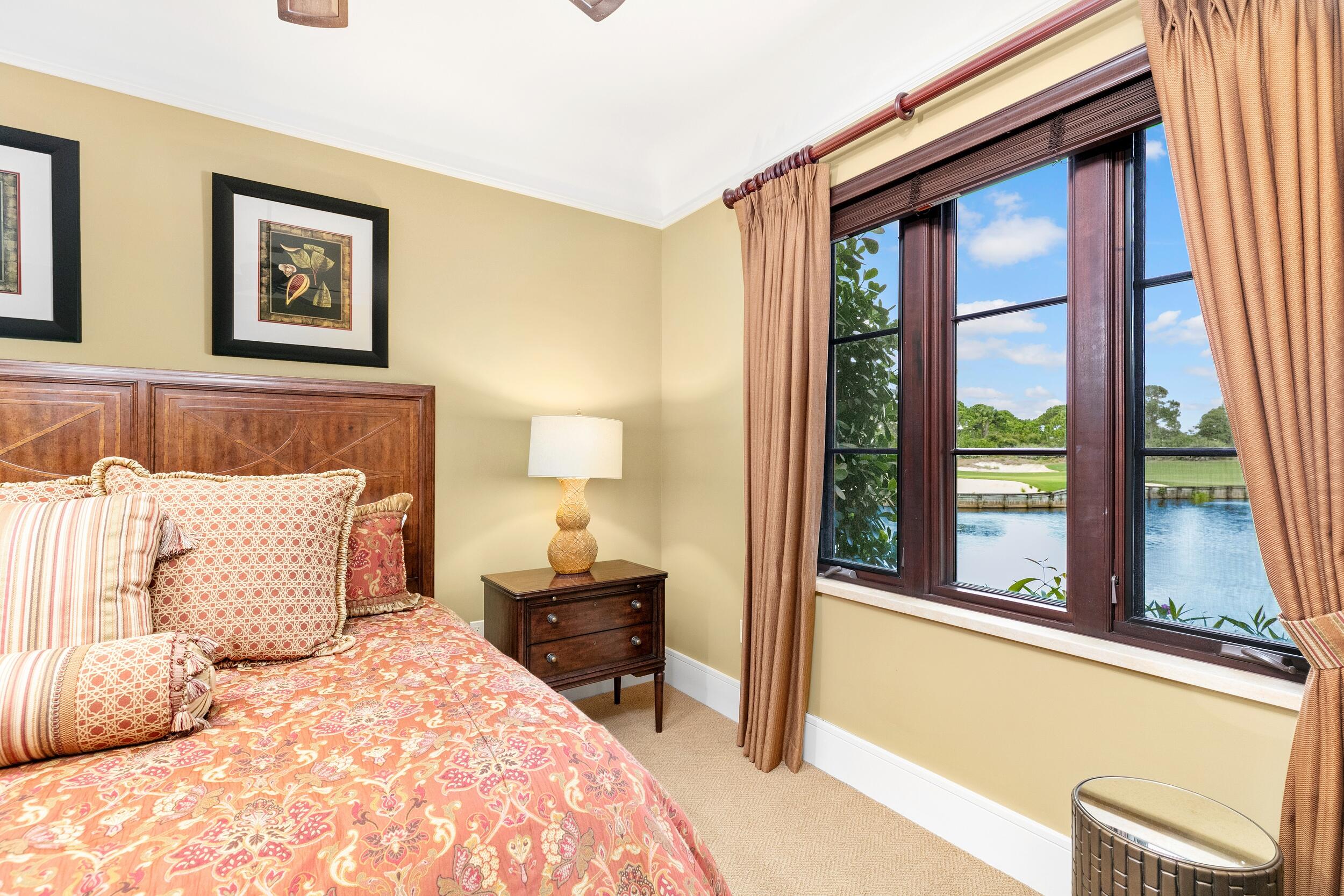 BEARS CLUB VILLAS CONDO - Residential