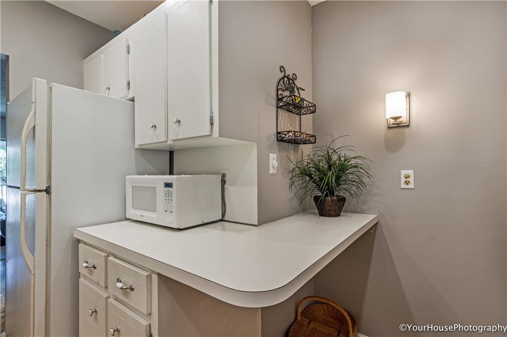 Imperial Point Colonnades - Residential