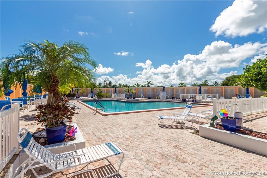 Imperial Point Colonnades - Residential