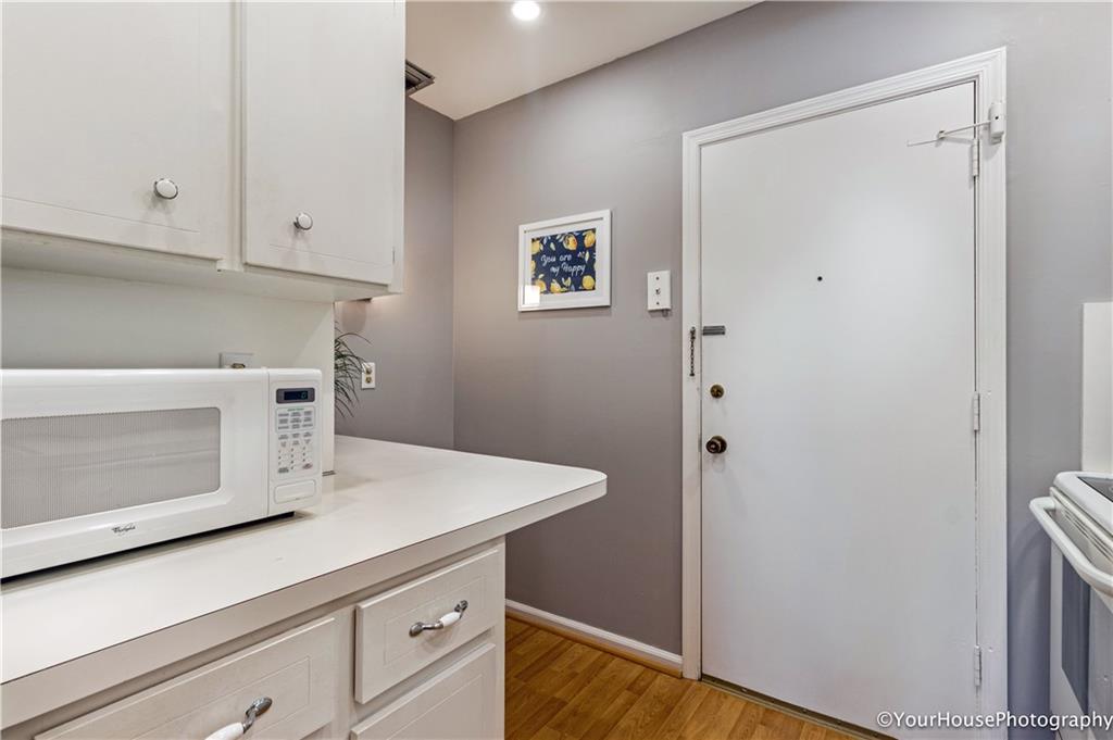 Imperial Point Colonnades - Residential