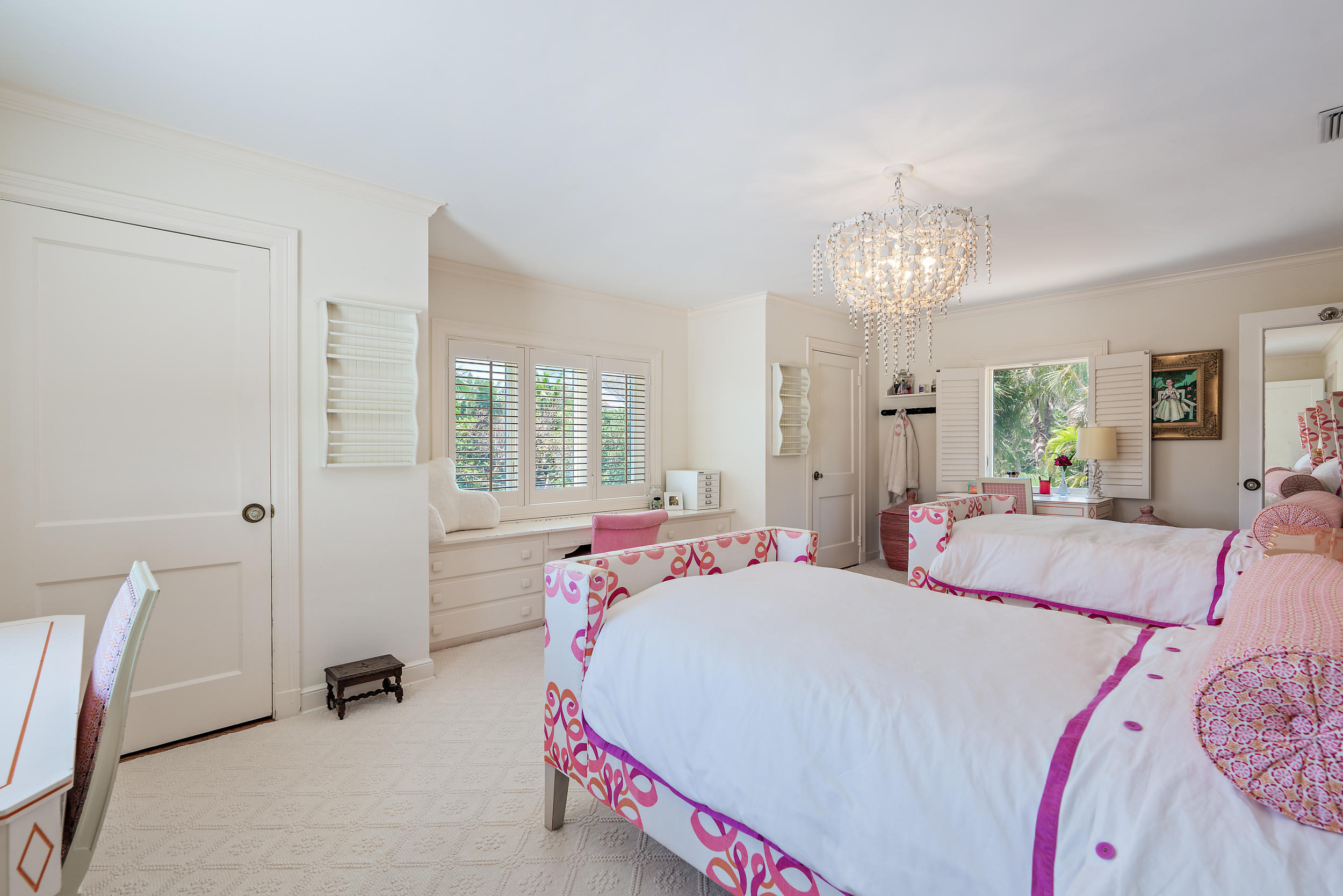 EL ENCANTO - Residential
