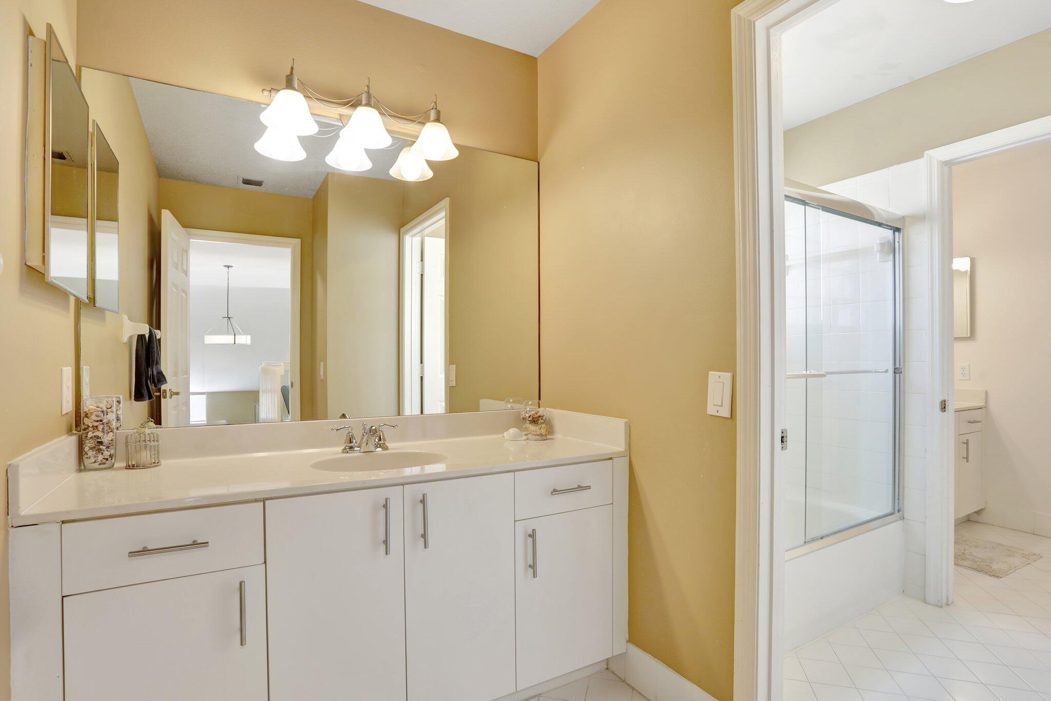 MAYFAIR AT PARKLAND - Residential