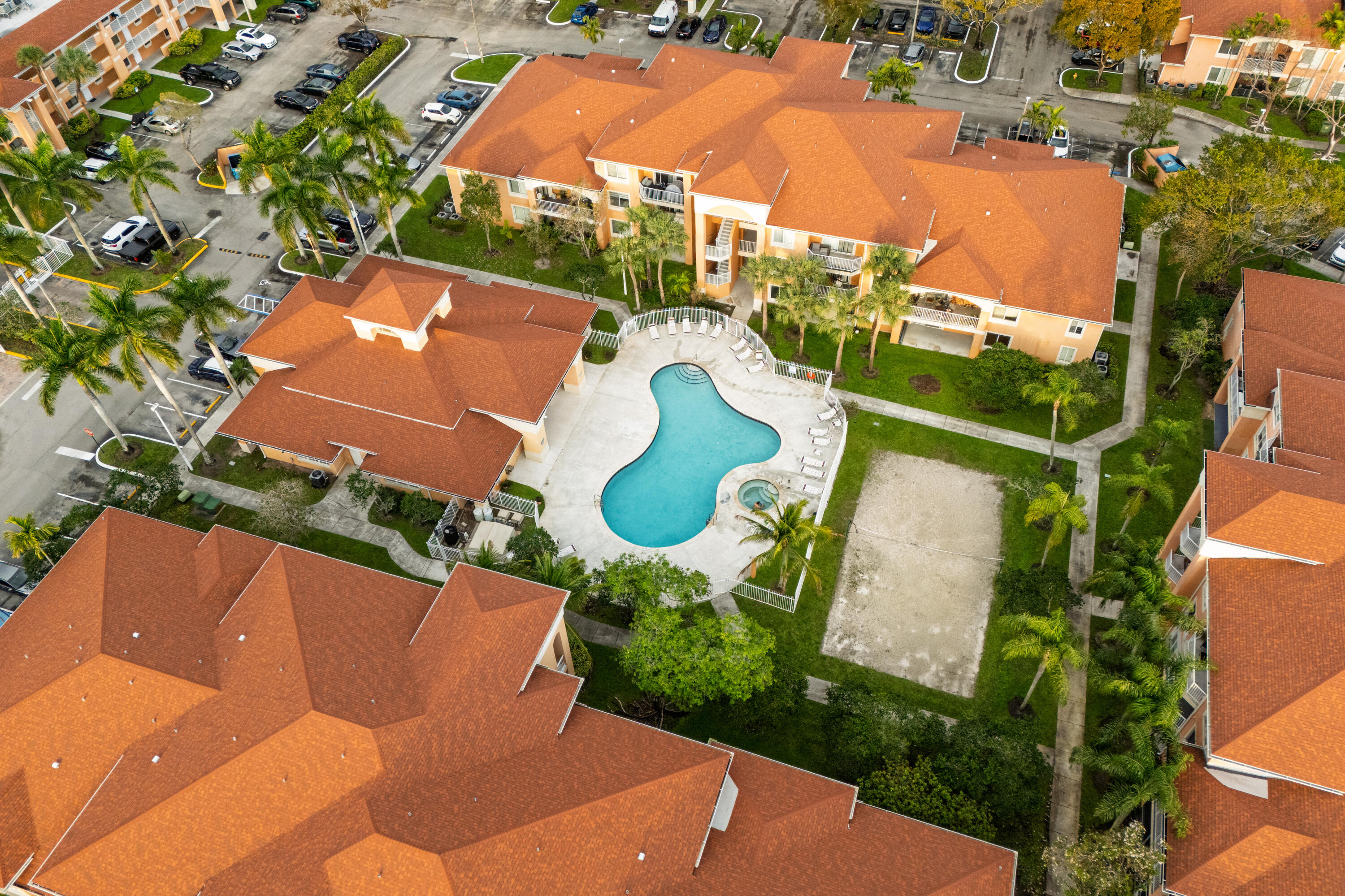 Spacious 2-bedroom, 2-bath condo in the desirable Courtyards at Davie gated community. This well-designed 1,183  sqft unit features a split-bedroom floor plan, an open living and dining area, and a full-size washer and dryer for added convenience. The kitchen includes a brand-new stainless steel range, oven/air fryer combo, and refrigerator. Ideally located just minutes from Nova Southeastern University, Broward College, Florida Atlantic University, and many A+ rated schools, making it perfect for homeowners or investors. Enjoy easy access to major highways, shopping, dining, beaches, and entertainment. Community amenities include a pool, fitness center, and tennis courts. Great opportunity for homeowners or investors in a highly desirable college and A+ school area.
