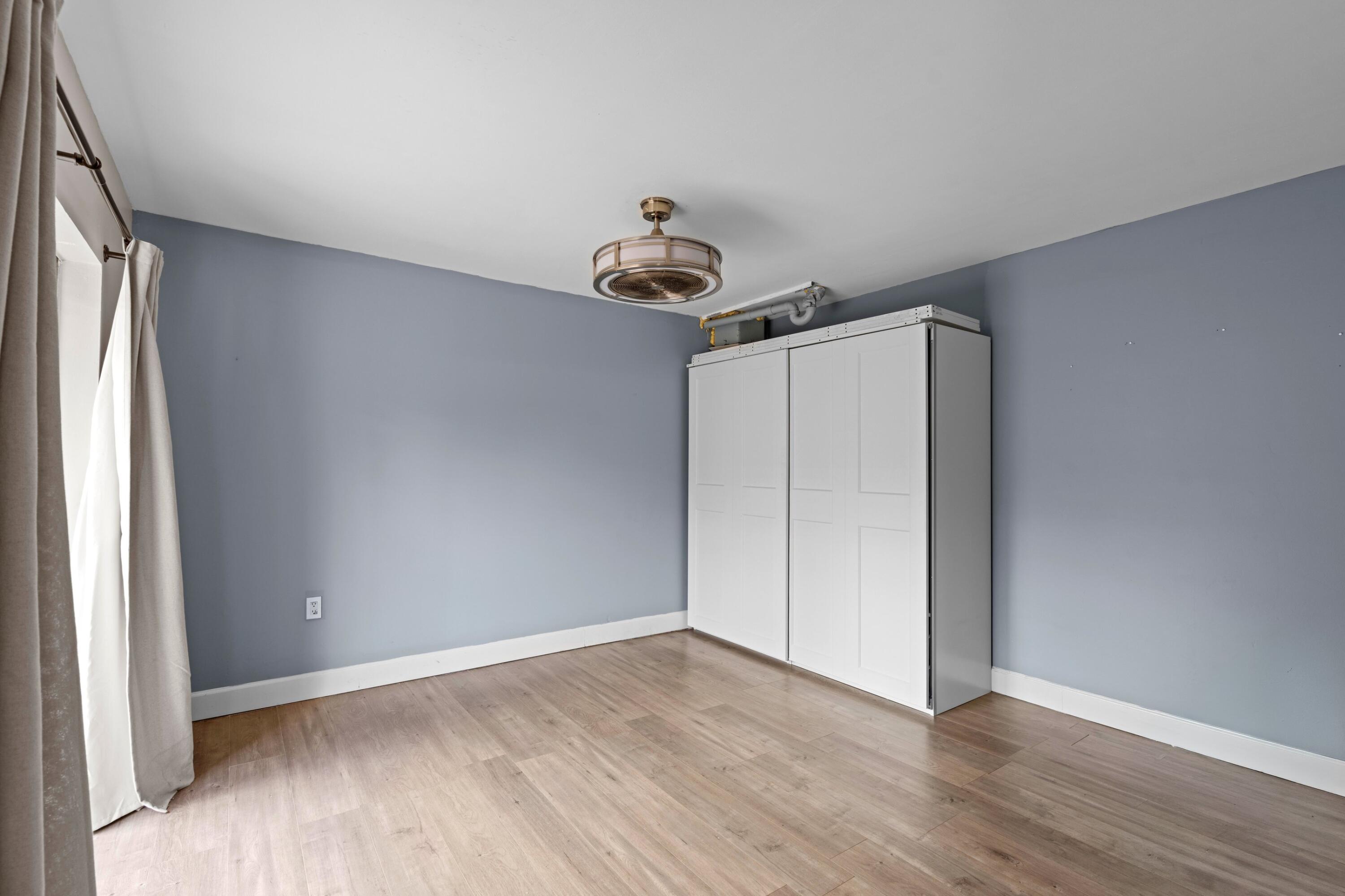 SHERWOOD LAKES - Residential