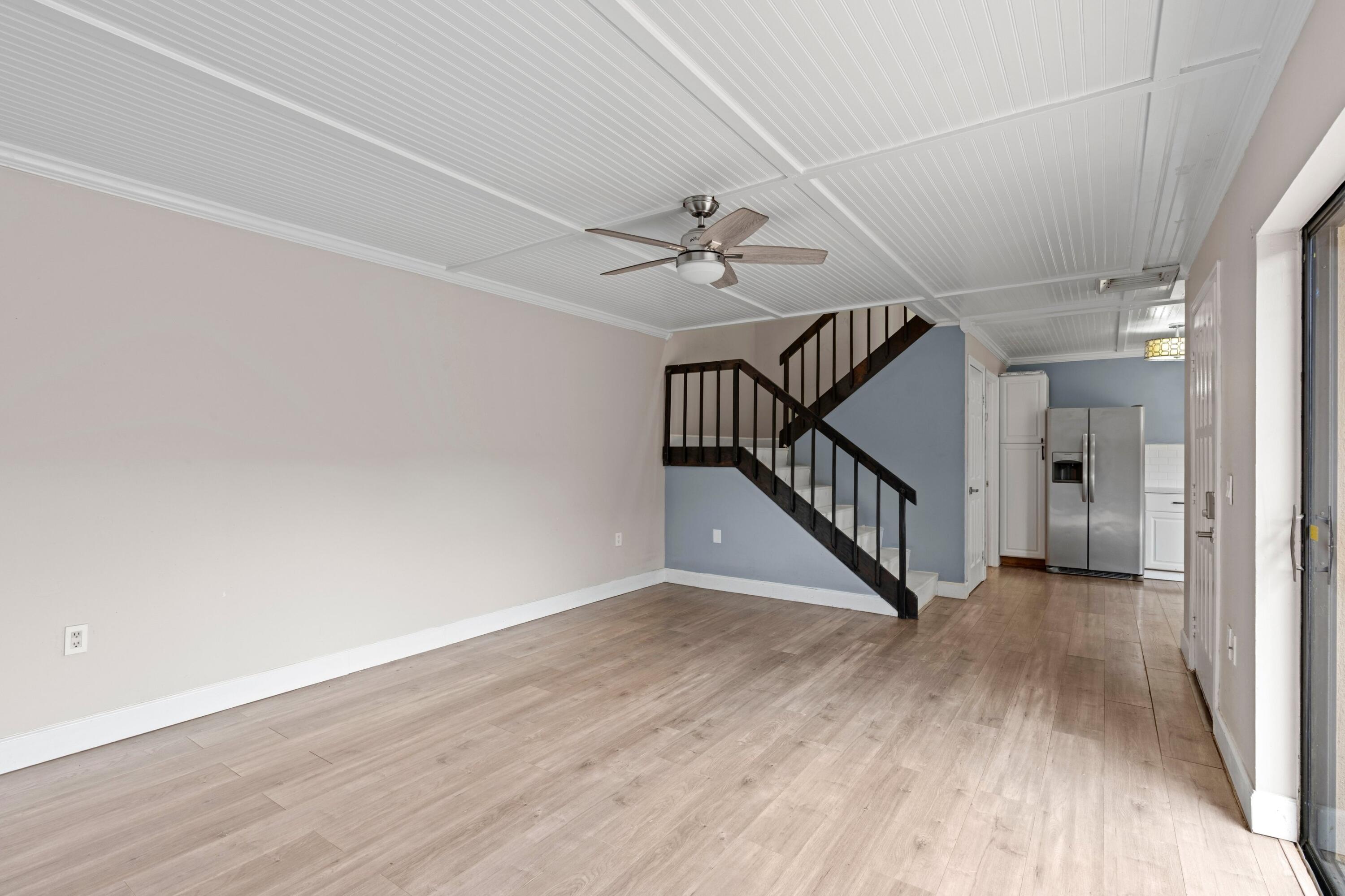 SHERWOOD LAKES - Residential