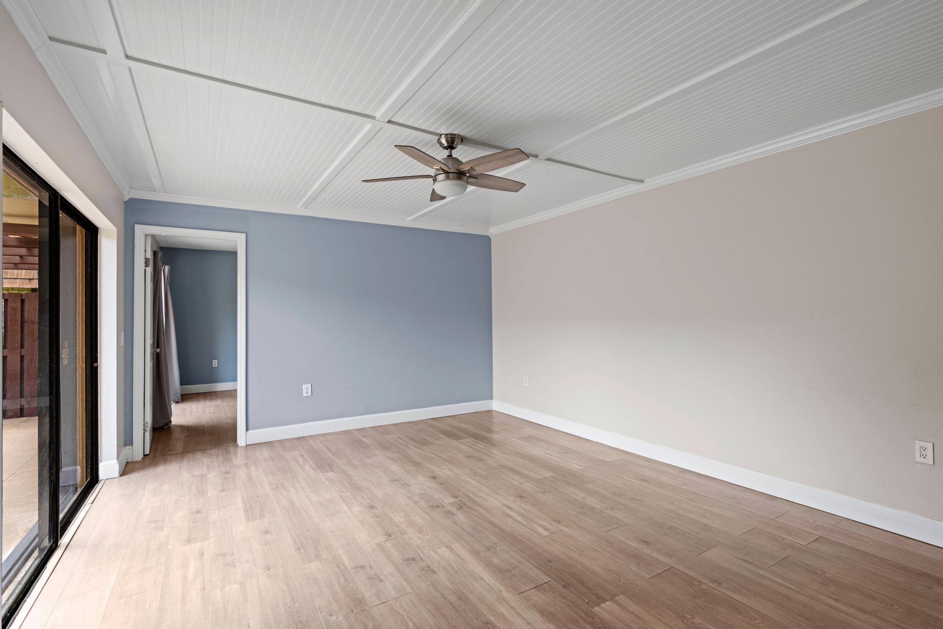 SHERWOOD LAKES - Residential