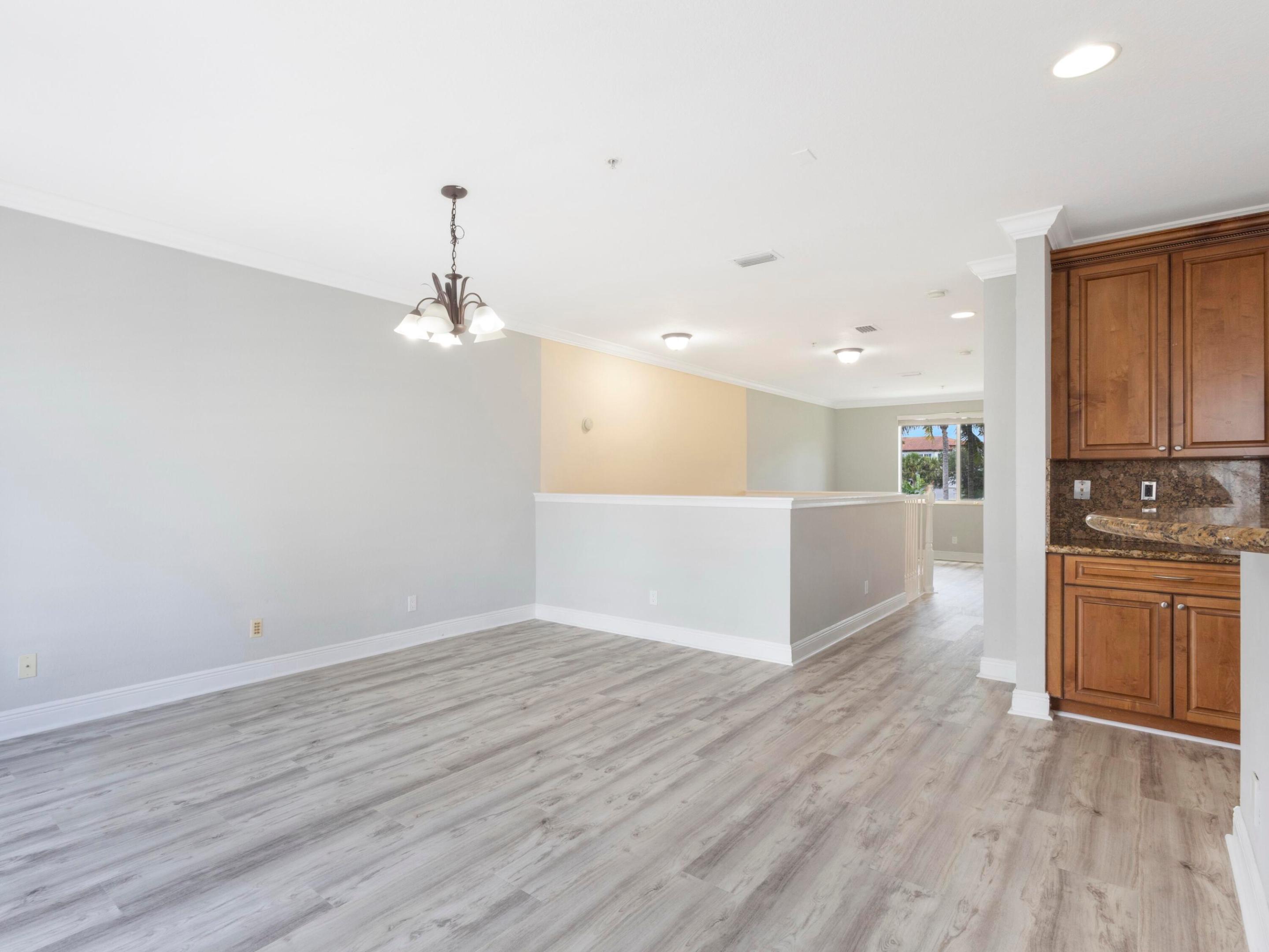 WATERSIDE VILLAGE PUD - Residential Lease