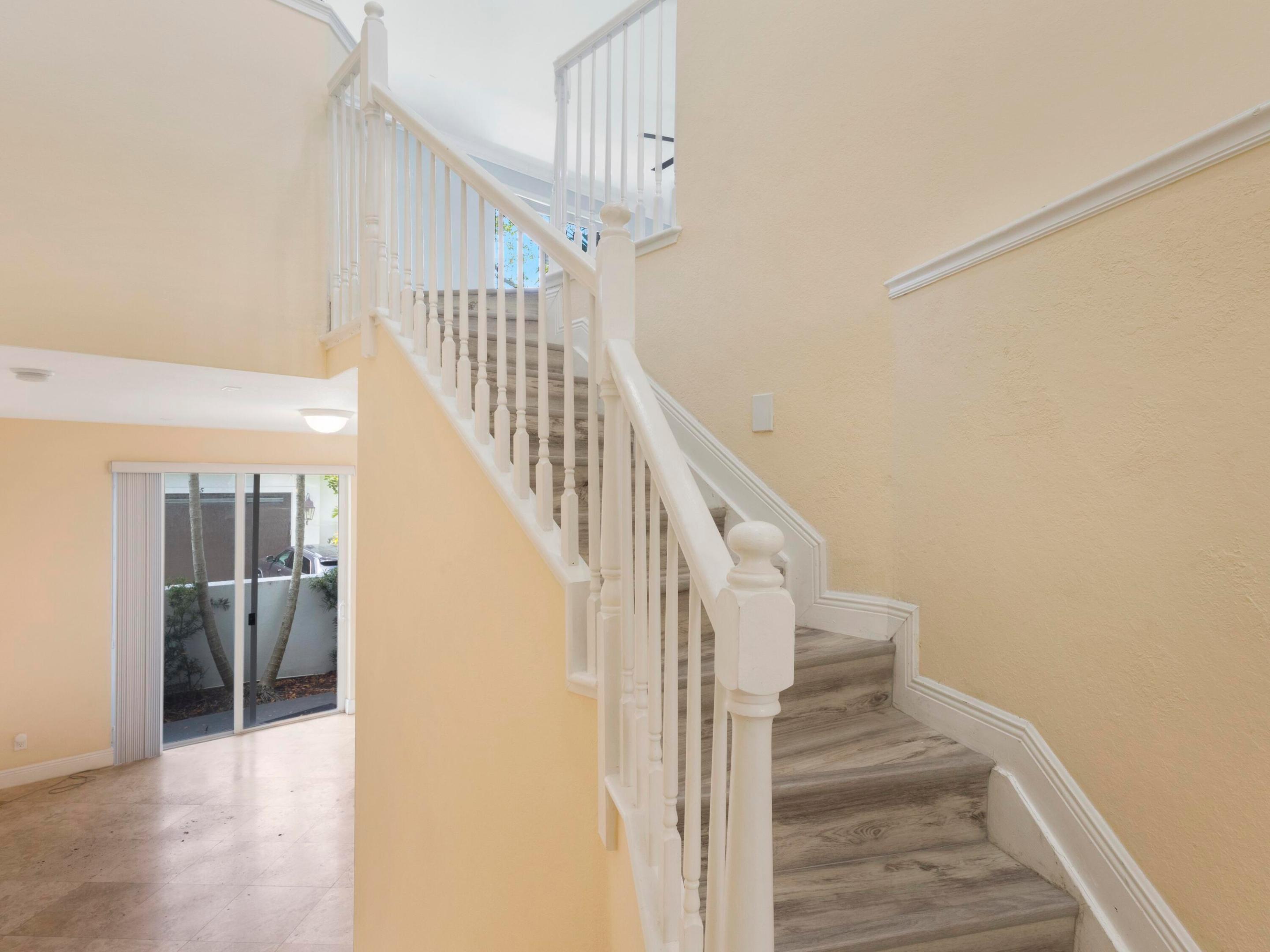 WATERSIDE VILLAGE PUD - Residential Lease