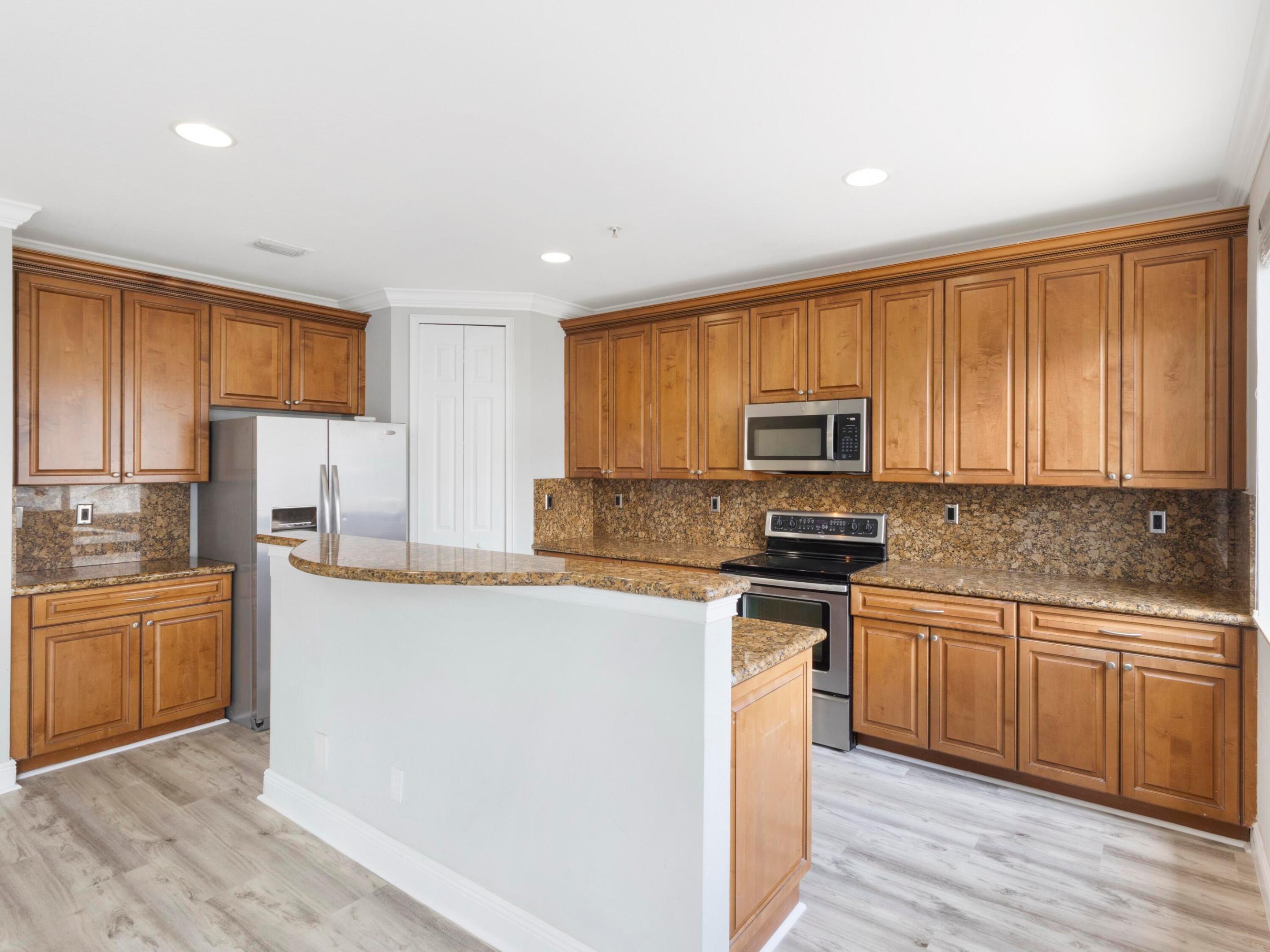 WATERSIDE VILLAGE PUD - Residential Lease