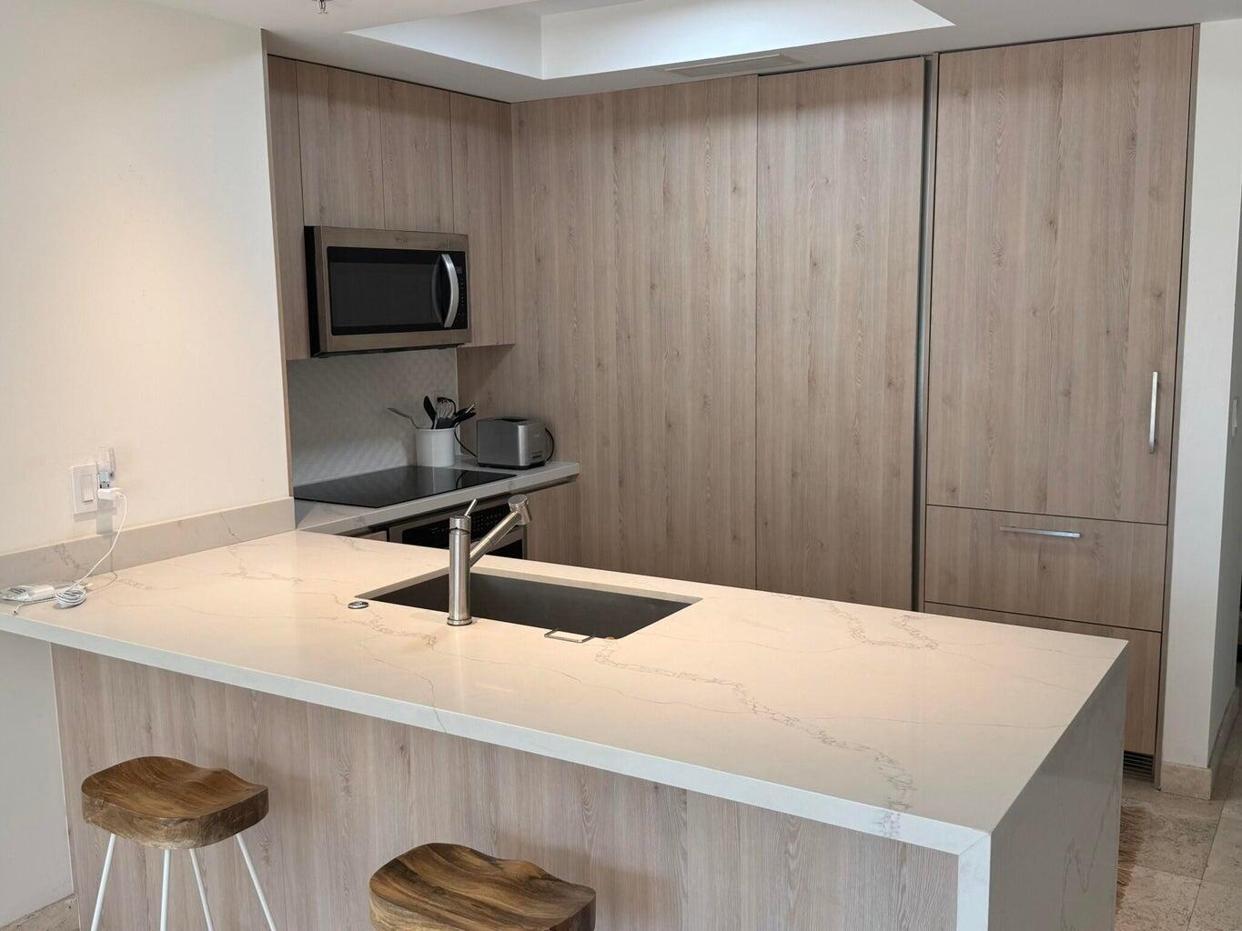 THE TOWER RESIDENCES CONDO - Residential