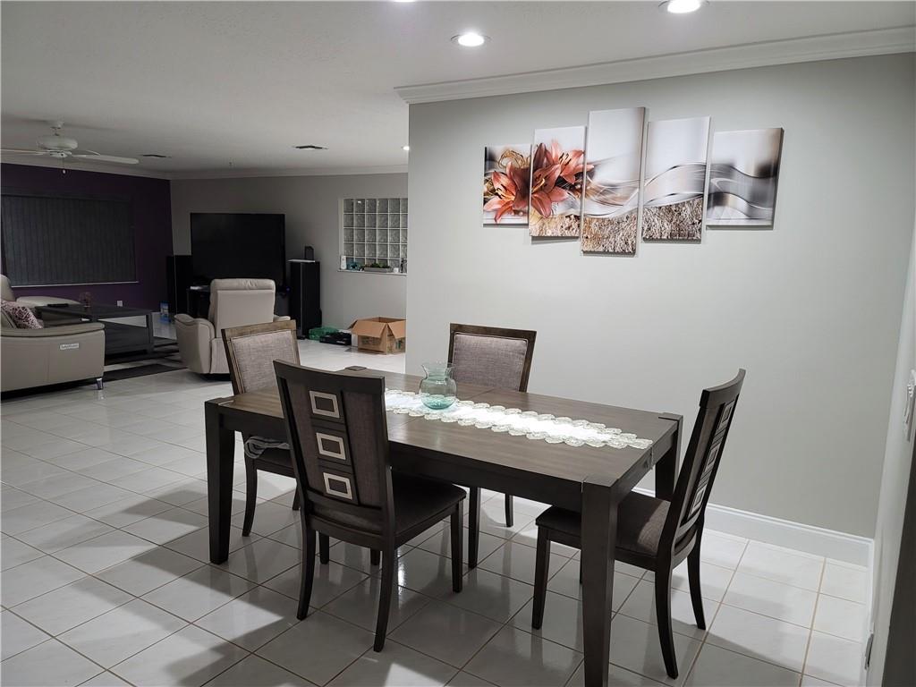 Royal Lakes - Residential