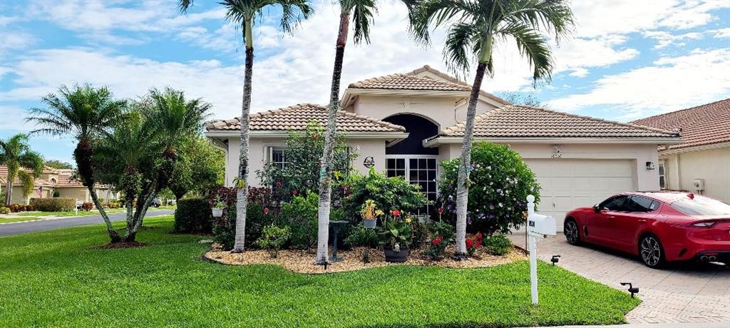 Royal Lakes - Residential