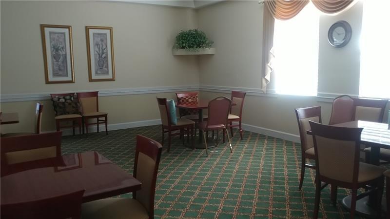 Royal Lakes - Residential
