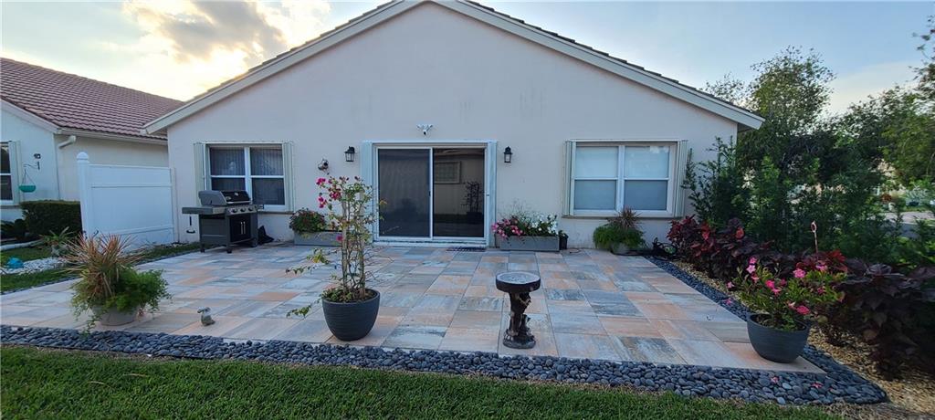 Royal Lakes - Residential