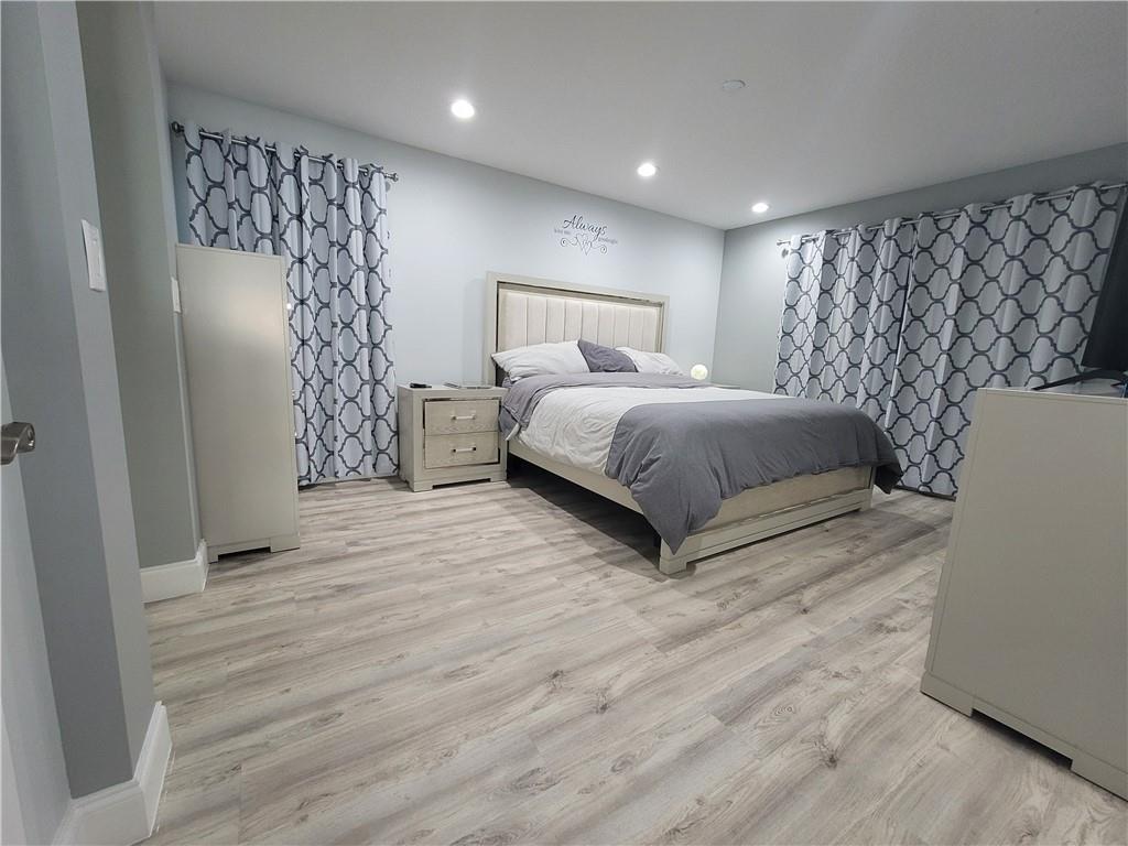 Royal Lakes - Residential