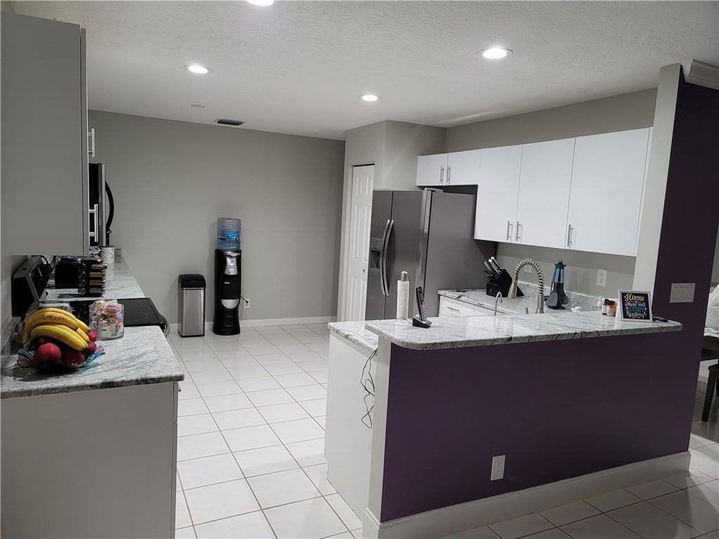 Royal Lakes - Residential