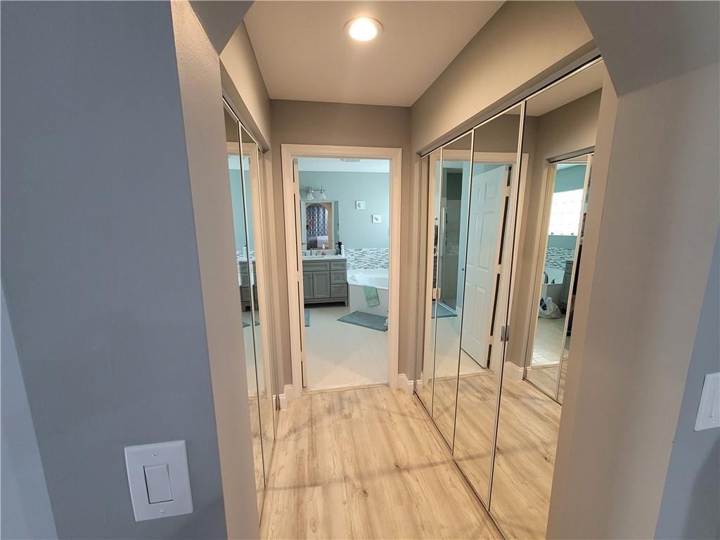Royal Lakes - Residential
