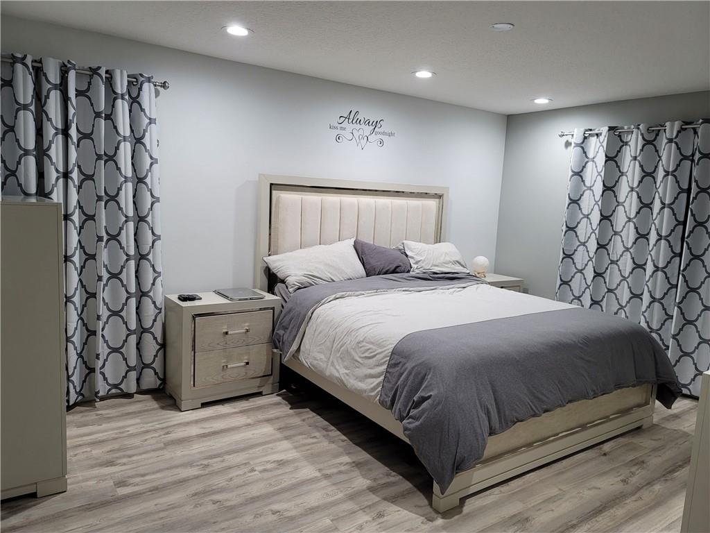 Royal Lakes - Residential