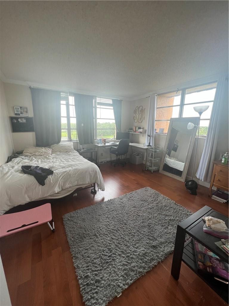 ROLLING HILLS GOLF AND - Residential Lease