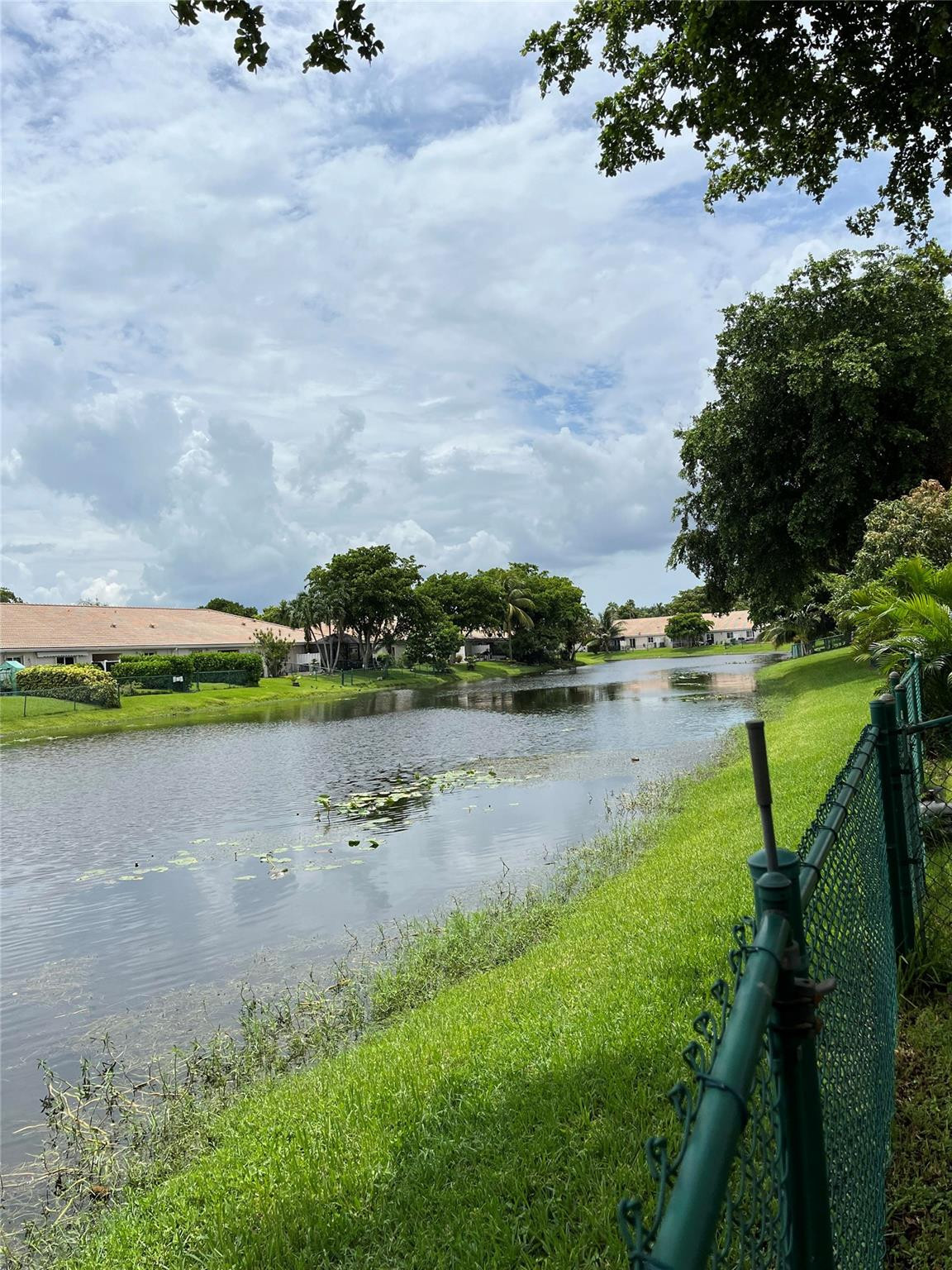 VILLAGES OF RENAISSANCE - Residential Lease