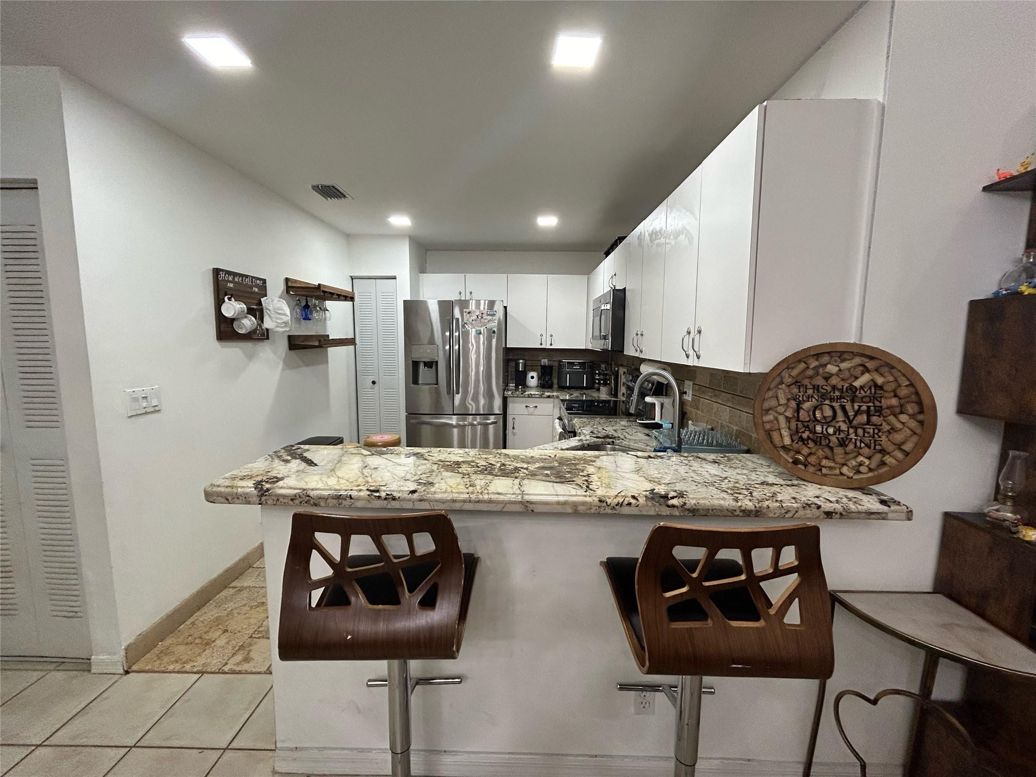 VILLAGES OF RENAISSANCE - Residential Lease