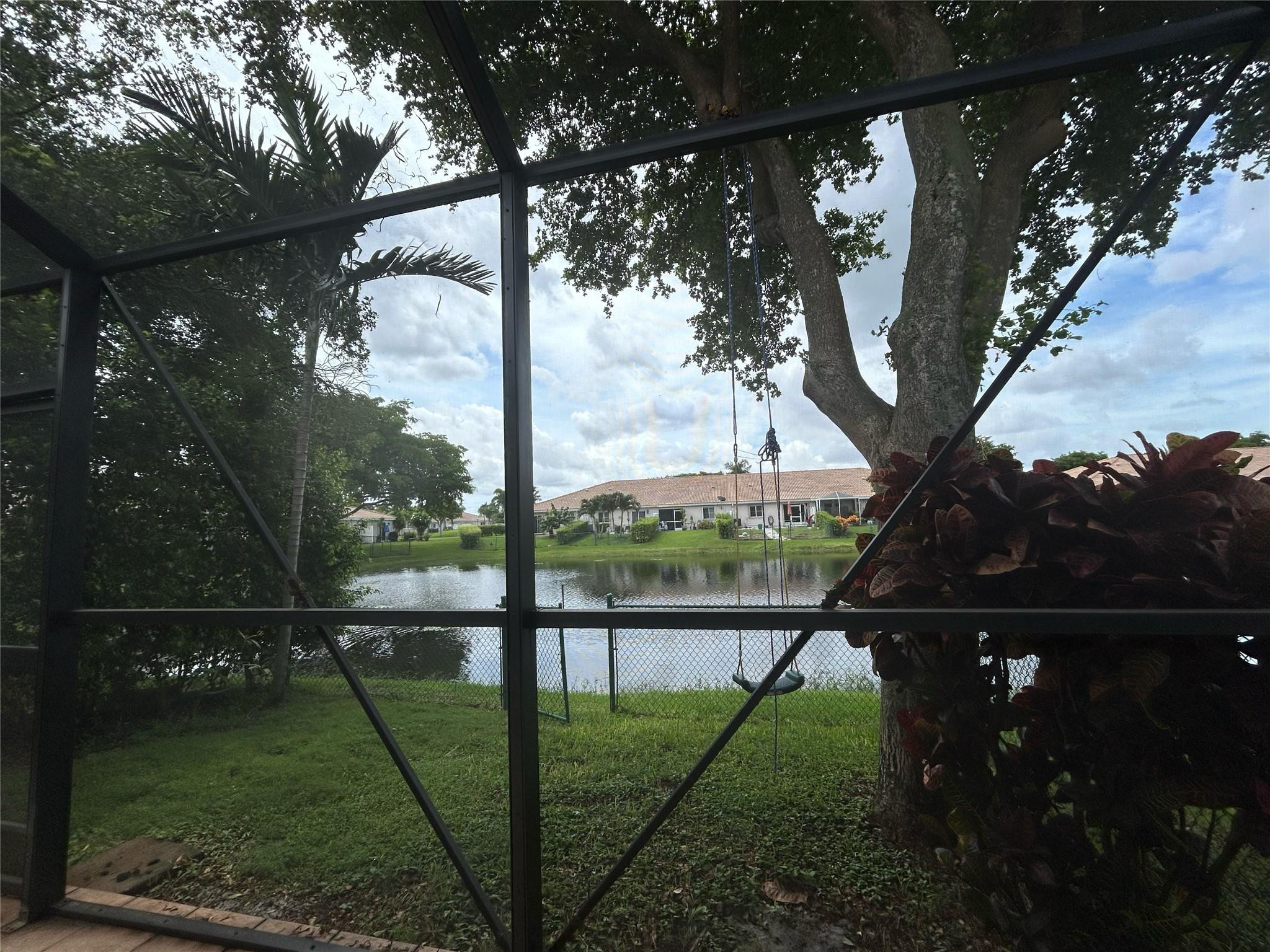 VILLAGES OF RENAISSANCE - Residential Lease