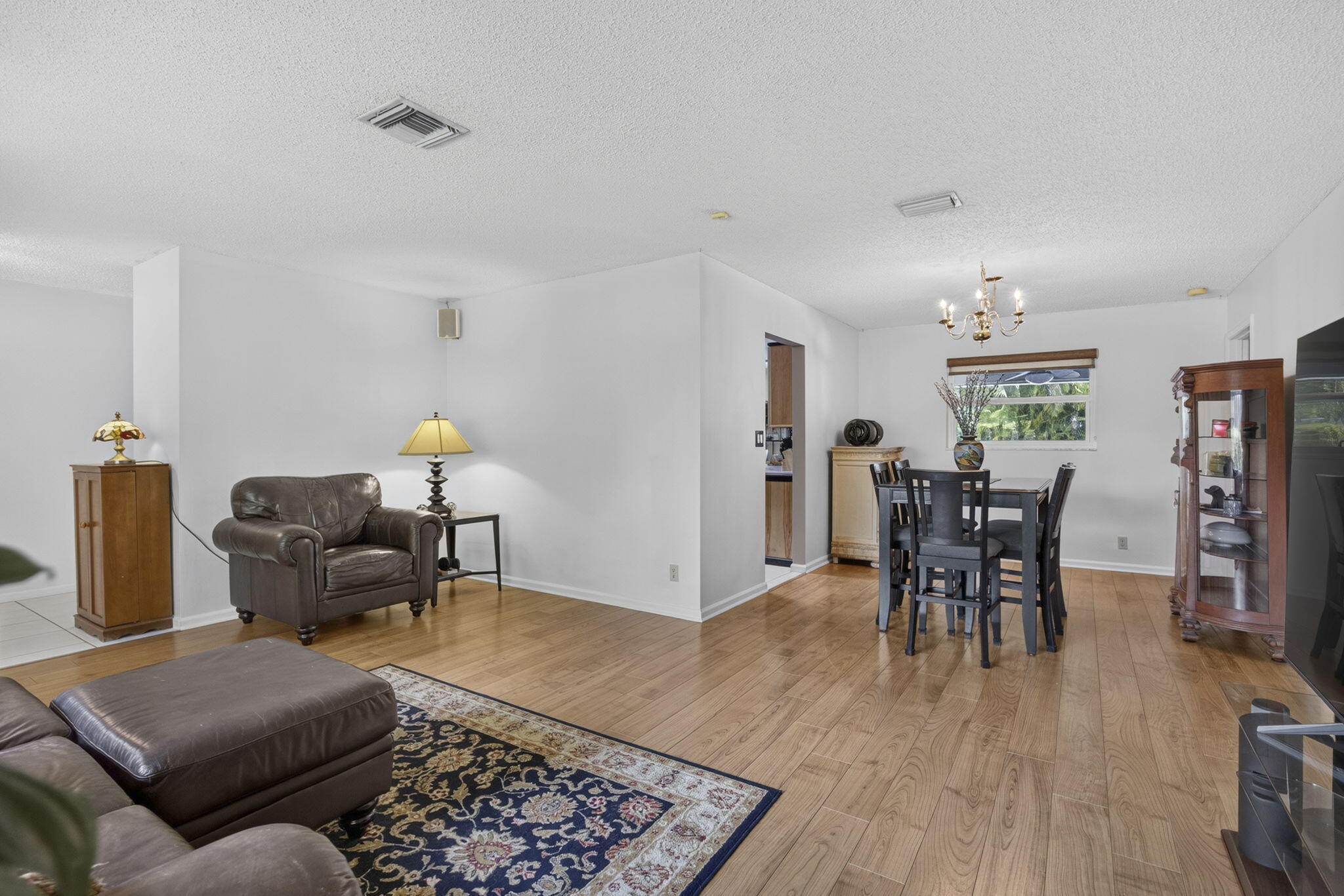 PINEWOOD EAST 2 OF WELLINGTON - Residential