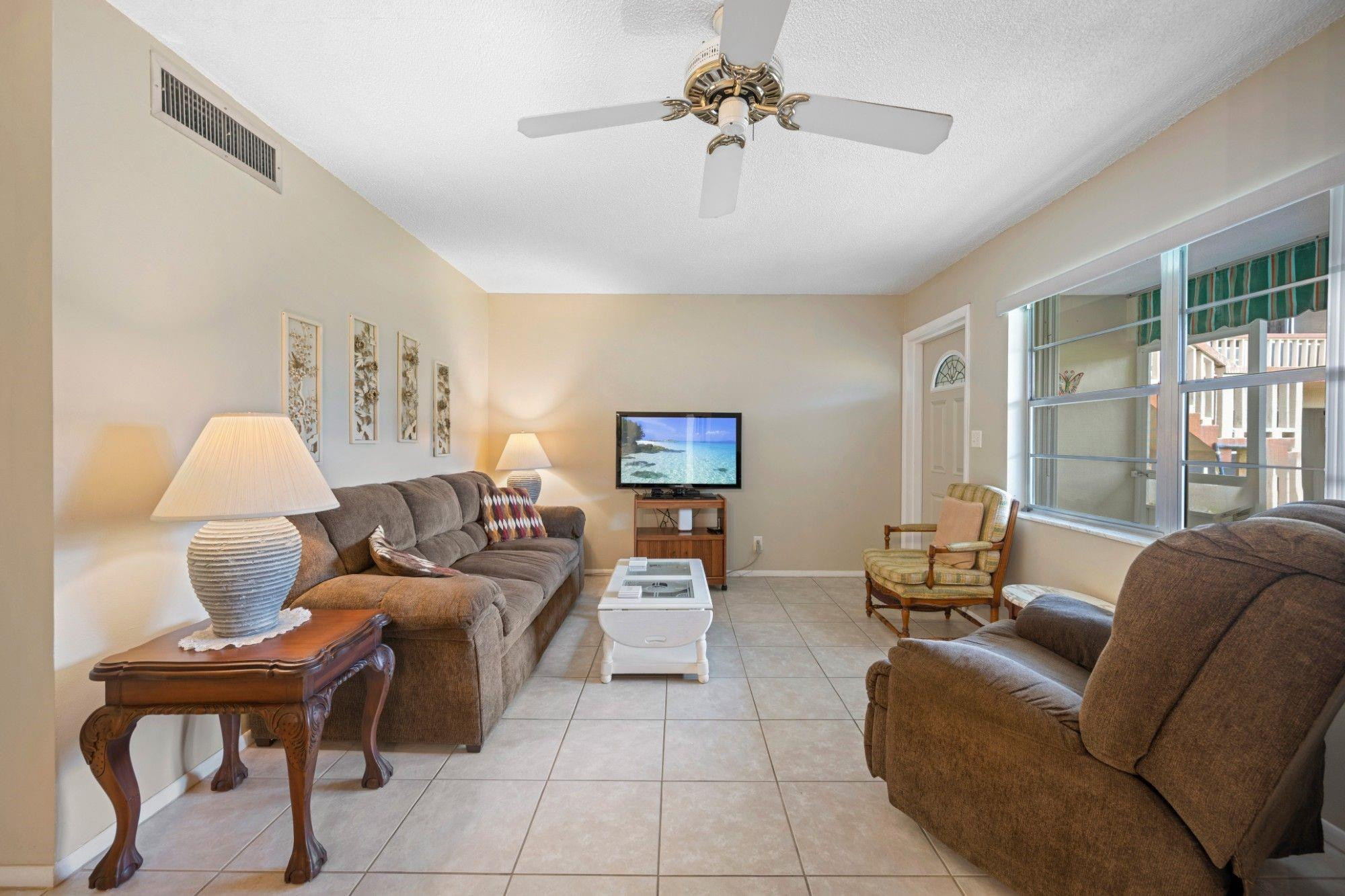 Beverly Hills condo - Residential Lease