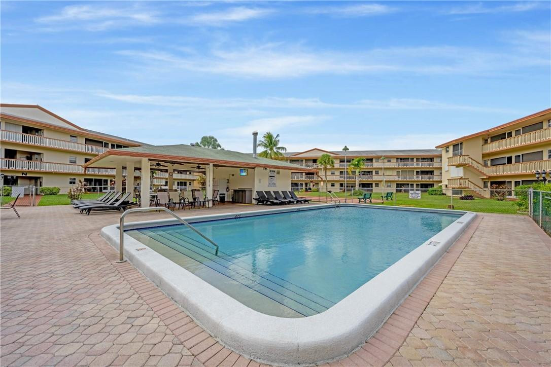 Beverly Hills condo - Residential Lease