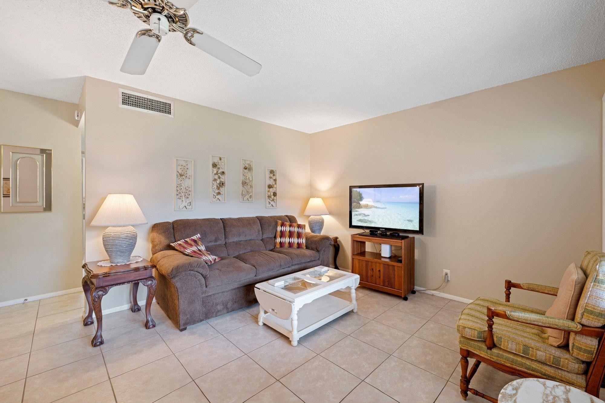 Beverly Hills condo - Residential Lease