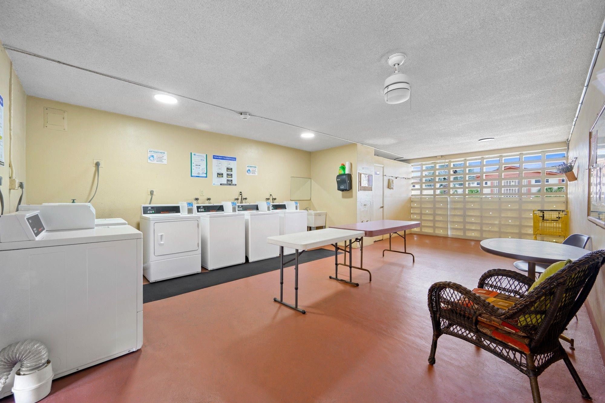Beverly Hills condo - Residential Lease