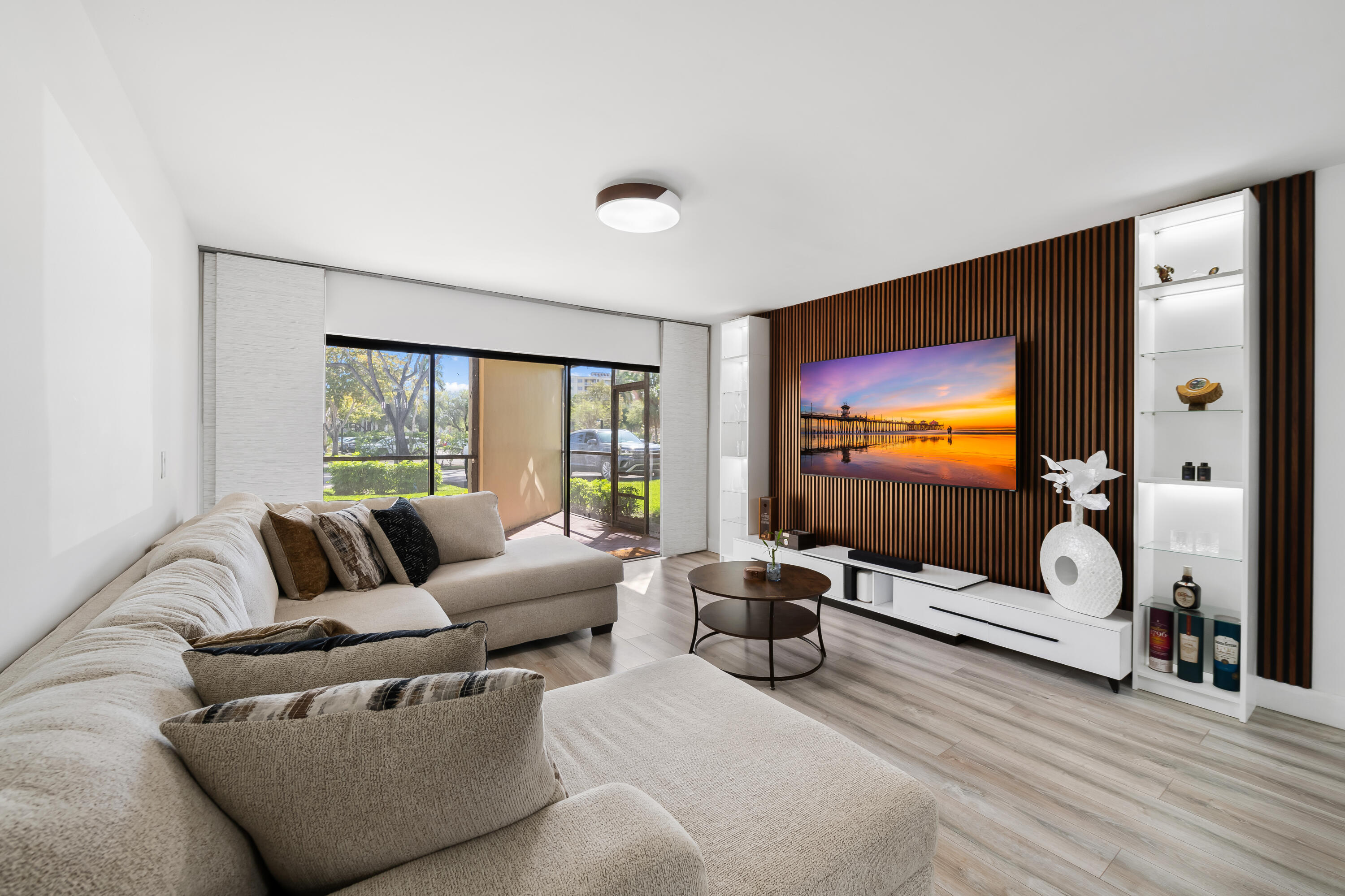 BLDG 130 OF COUNTRY CLUB APTS AT - Residential