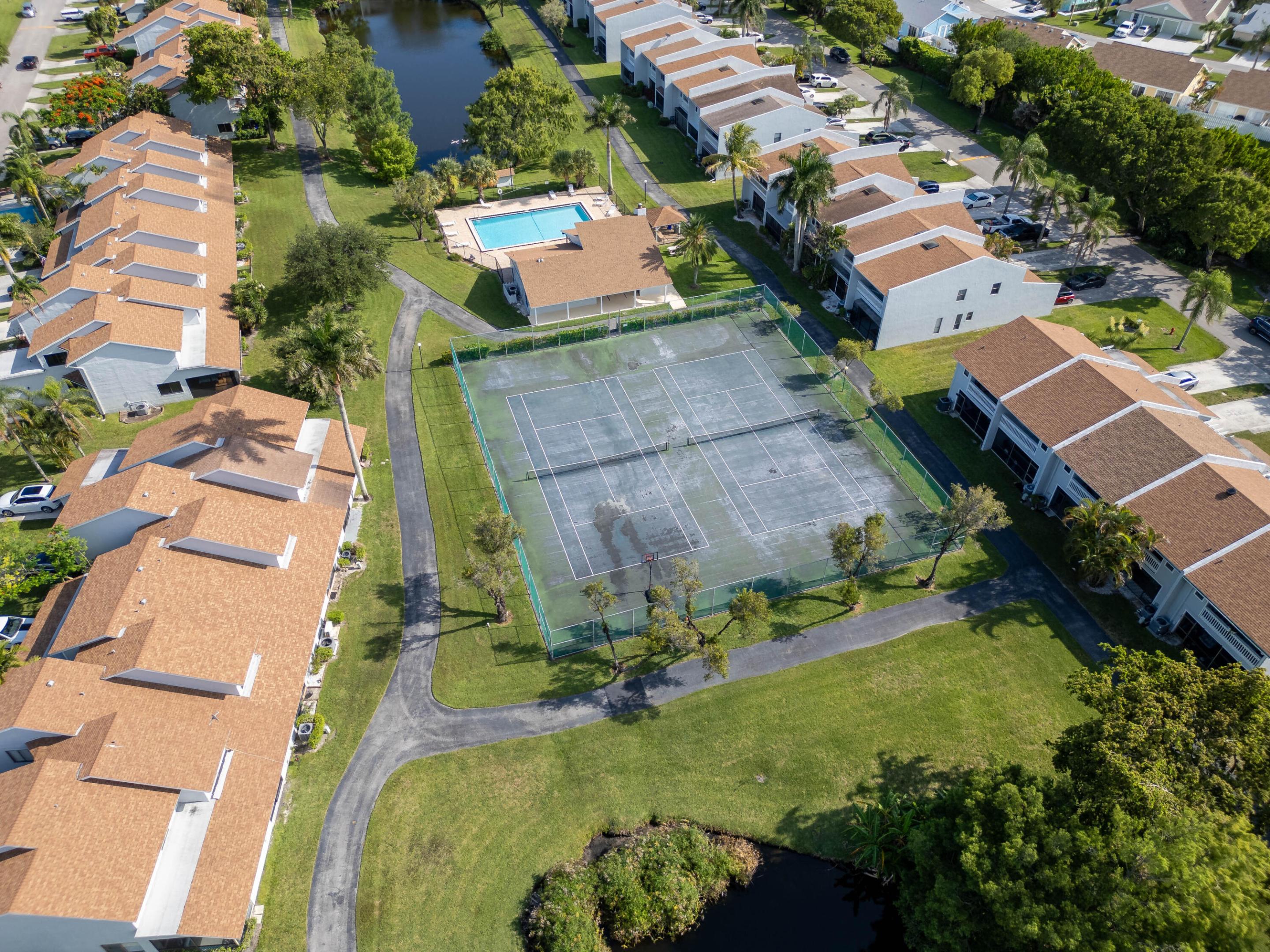 WOODBRIDGE LAKES - Residential
