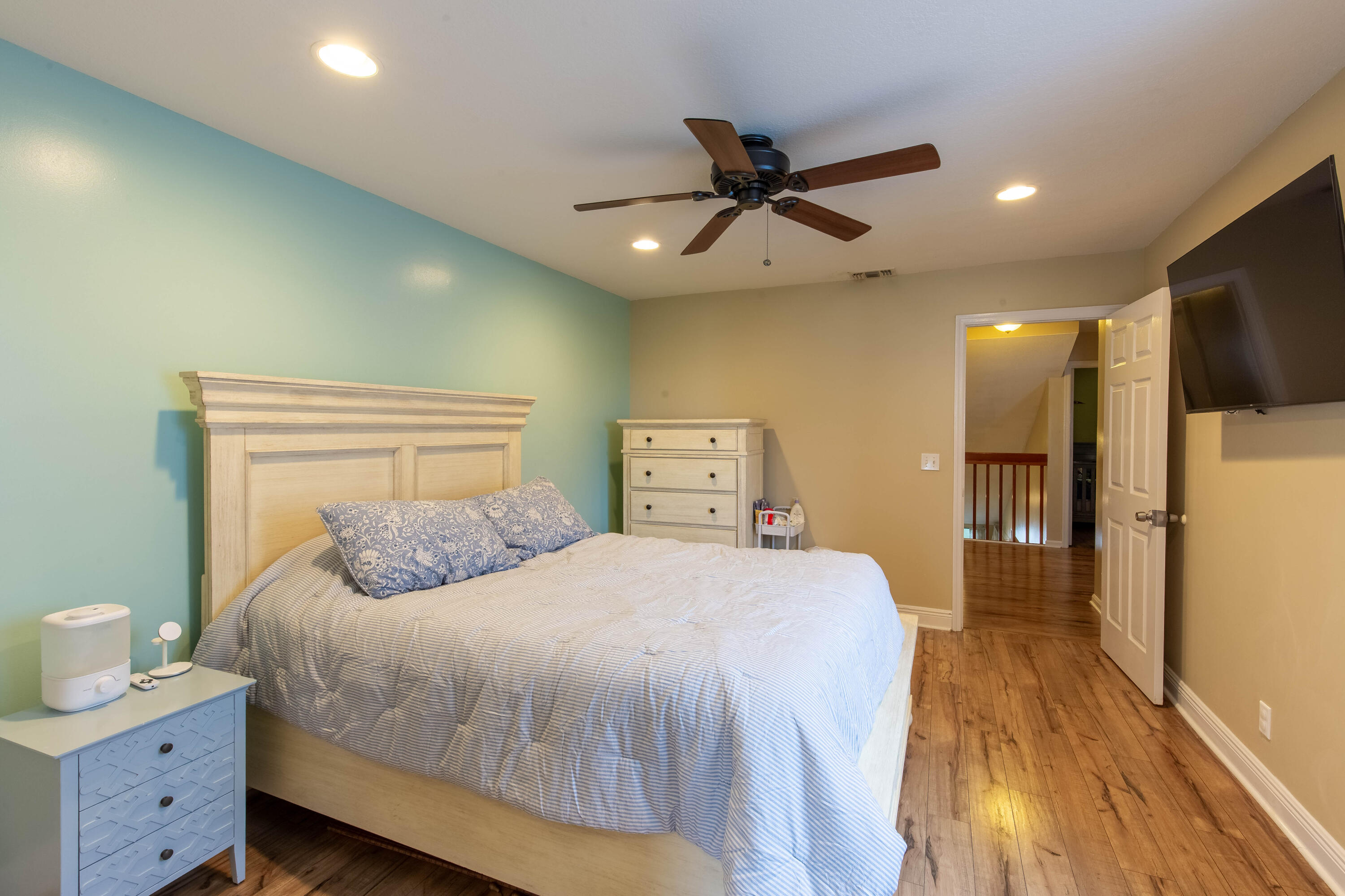 WOODBRIDGE LAKES - Residential