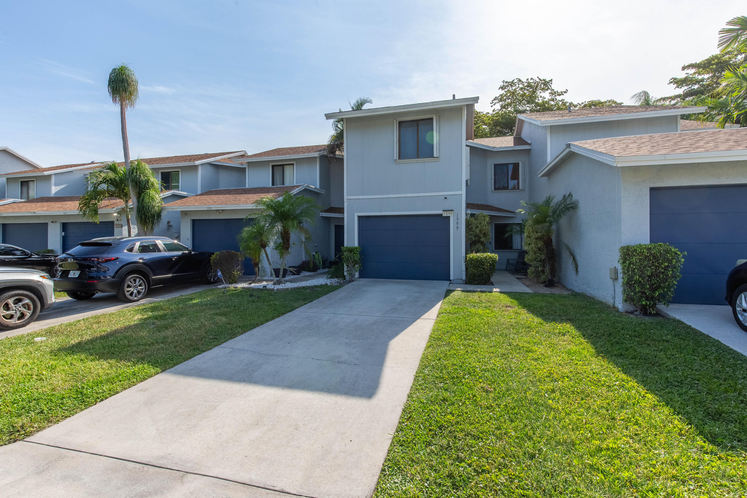 WOODBRIDGE LAKES - Residential