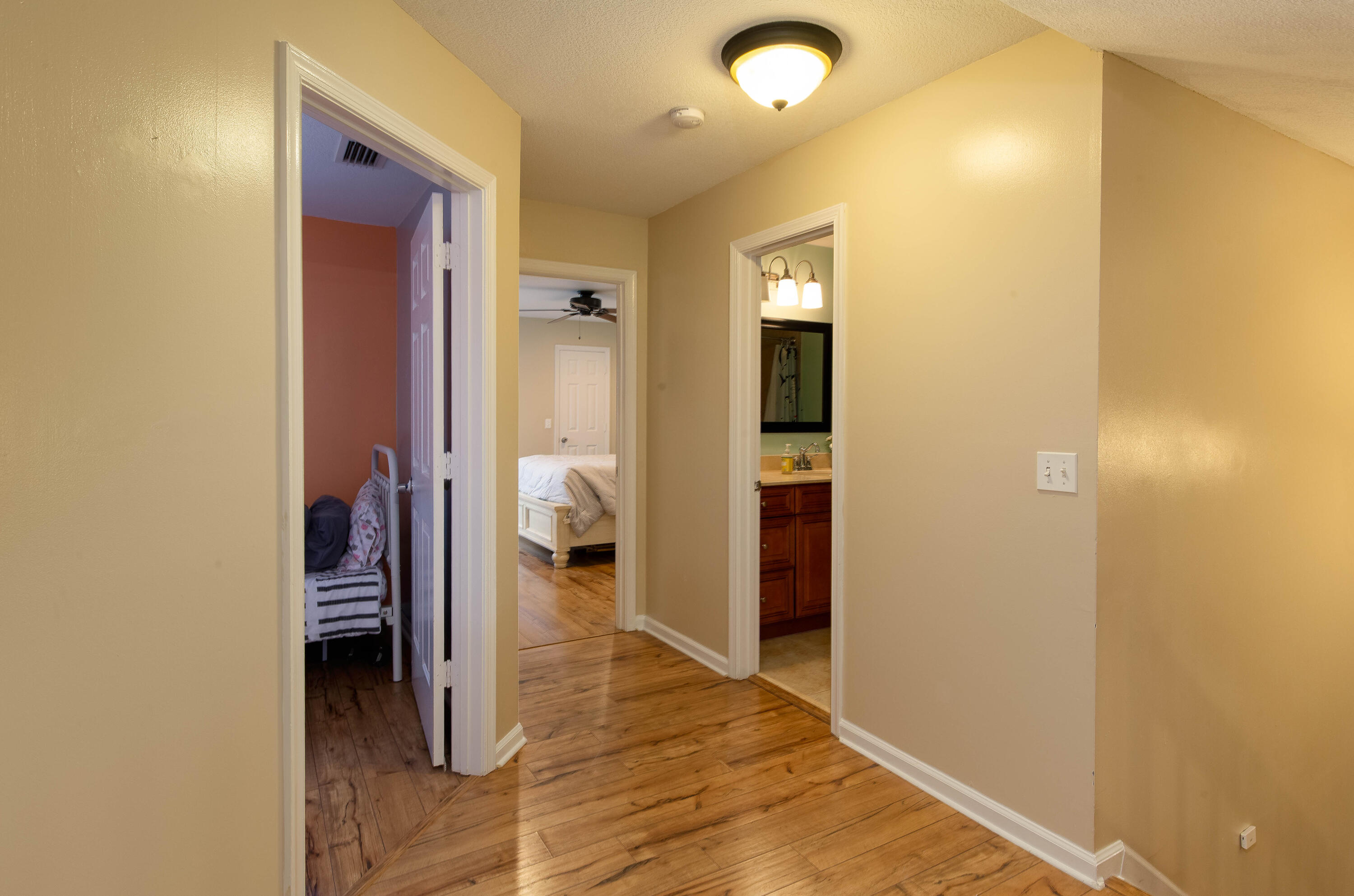 WOODBRIDGE LAKES - Residential